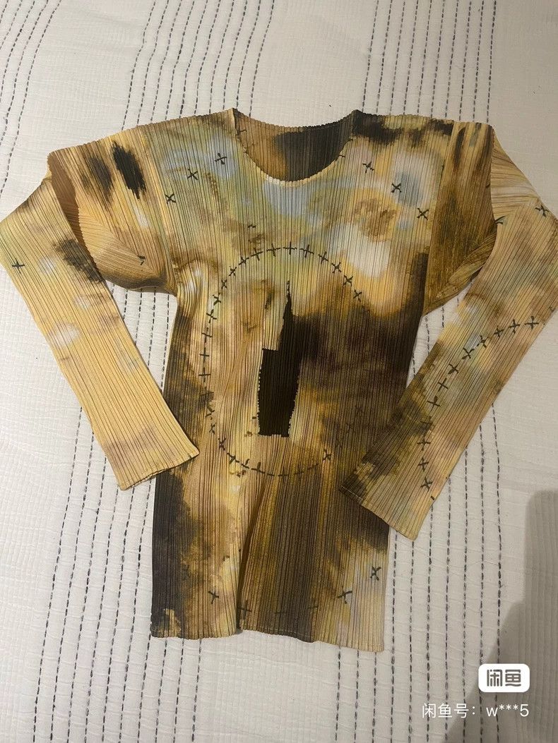 Issey Miyake Issey Miyake Burn down the church's pleated long-sleeved s Size L / US 10 / IT 46 - 1 Thumbnail