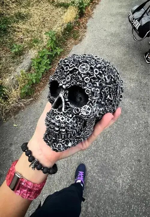 VIBE Home Decor Skull Resin Sculpture Figure Size ONE SIZE - 2 Thumbnail