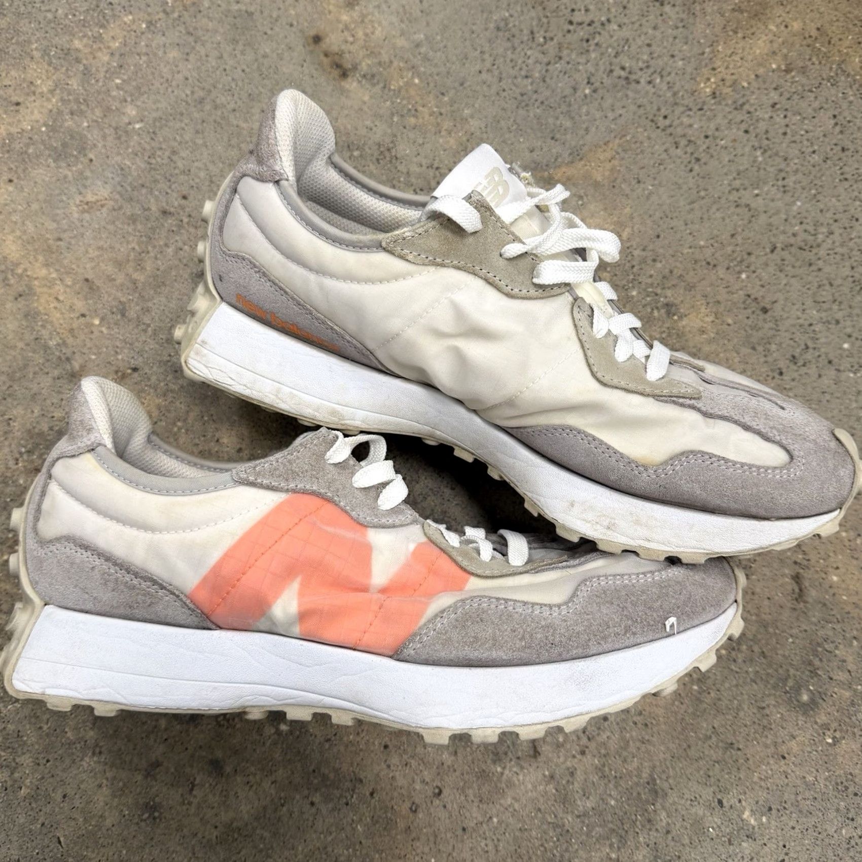 New Balance New Balance 327 MS327SS Sea Salt Bright Orange Sneakers Mens 10.5 Shoes or Sneakers Size US 10 / EU 43 - 2 Thumbnail
