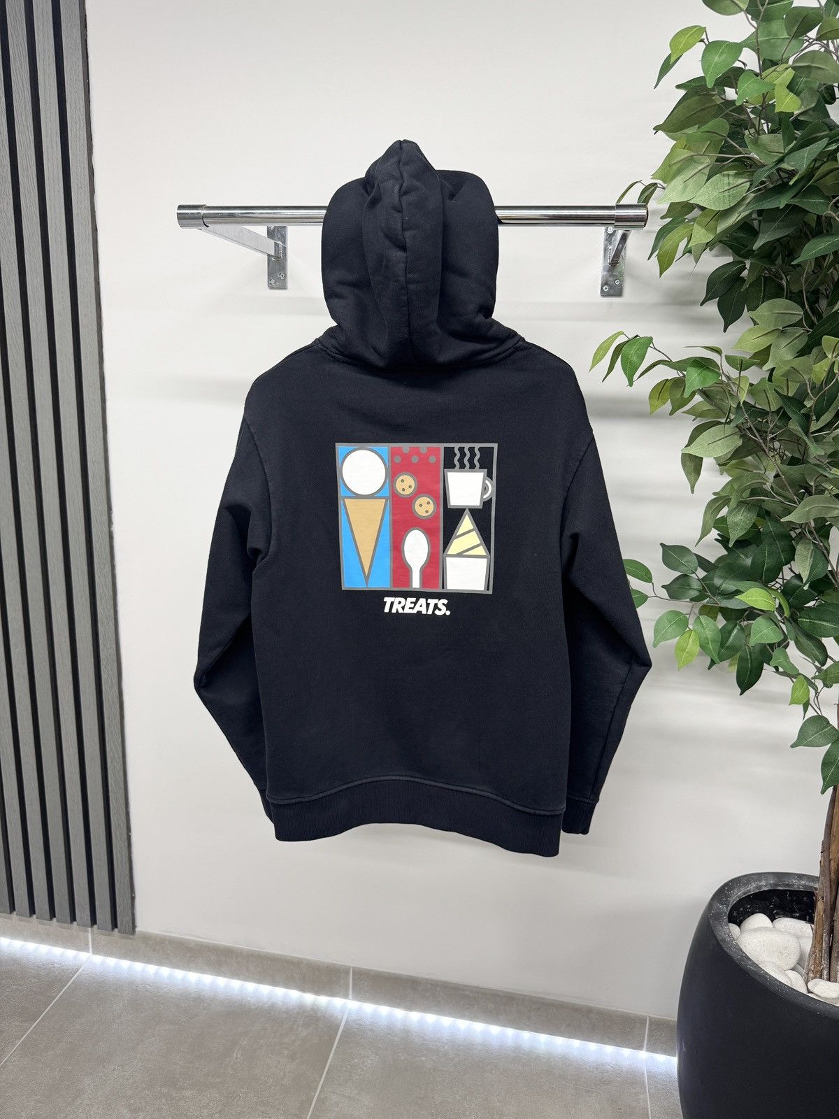 Kith KITH Treats Hoodie In Black RRP £200 Size US M / EU 48-50 / 2 - 2 Thumbnail