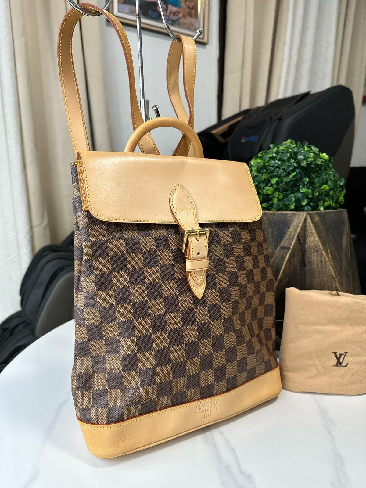Louis Vuitton Louis Vuitton Backpack Size ONE SIZE - 2 Thumbnail
