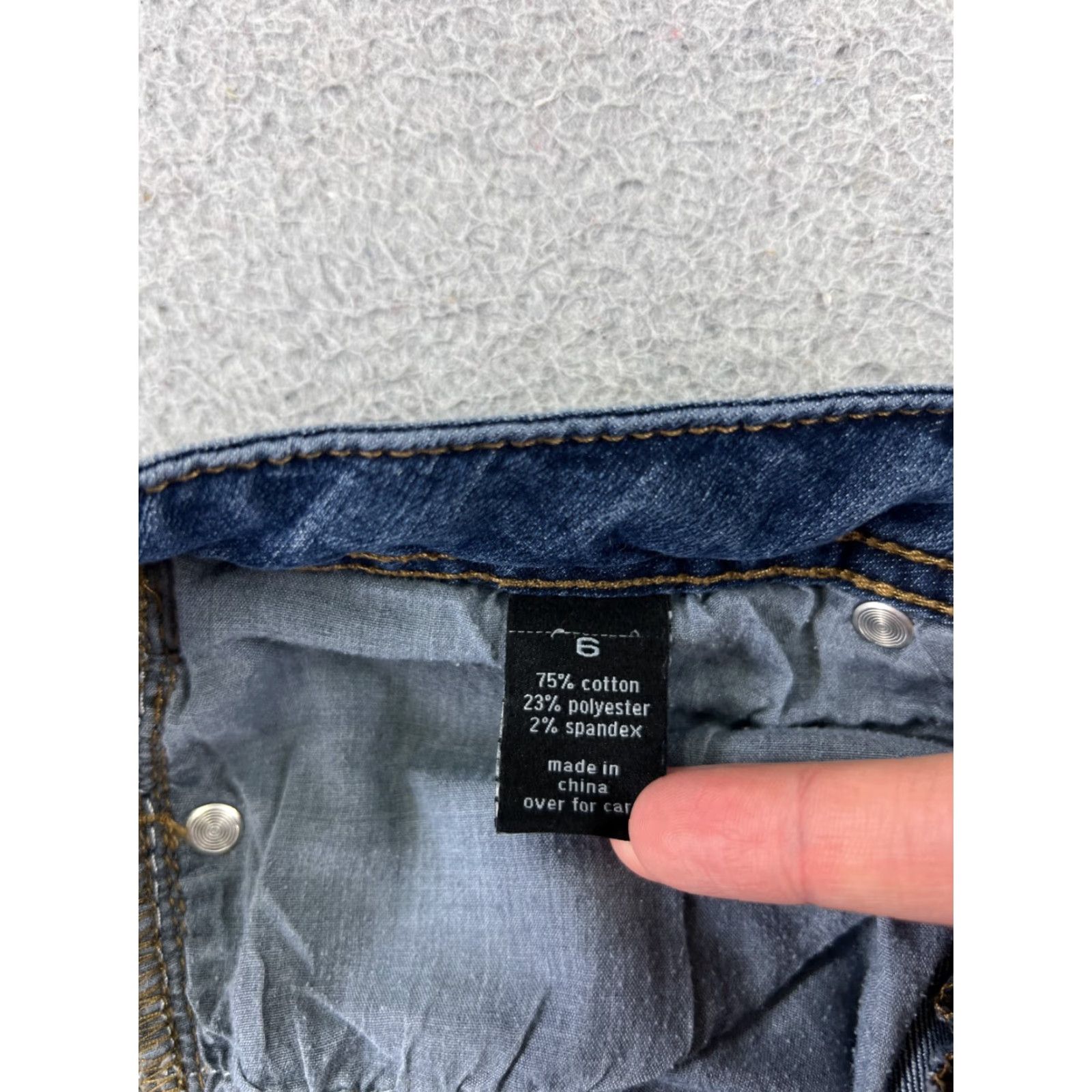 Vintage The Limited Jeans Womens 6 Blue Denim Skinny Low Rise 31x27 5-Pocket Distressed Medium Wash Size 28" / US 6 / IT 42 - 7 Thumbnail