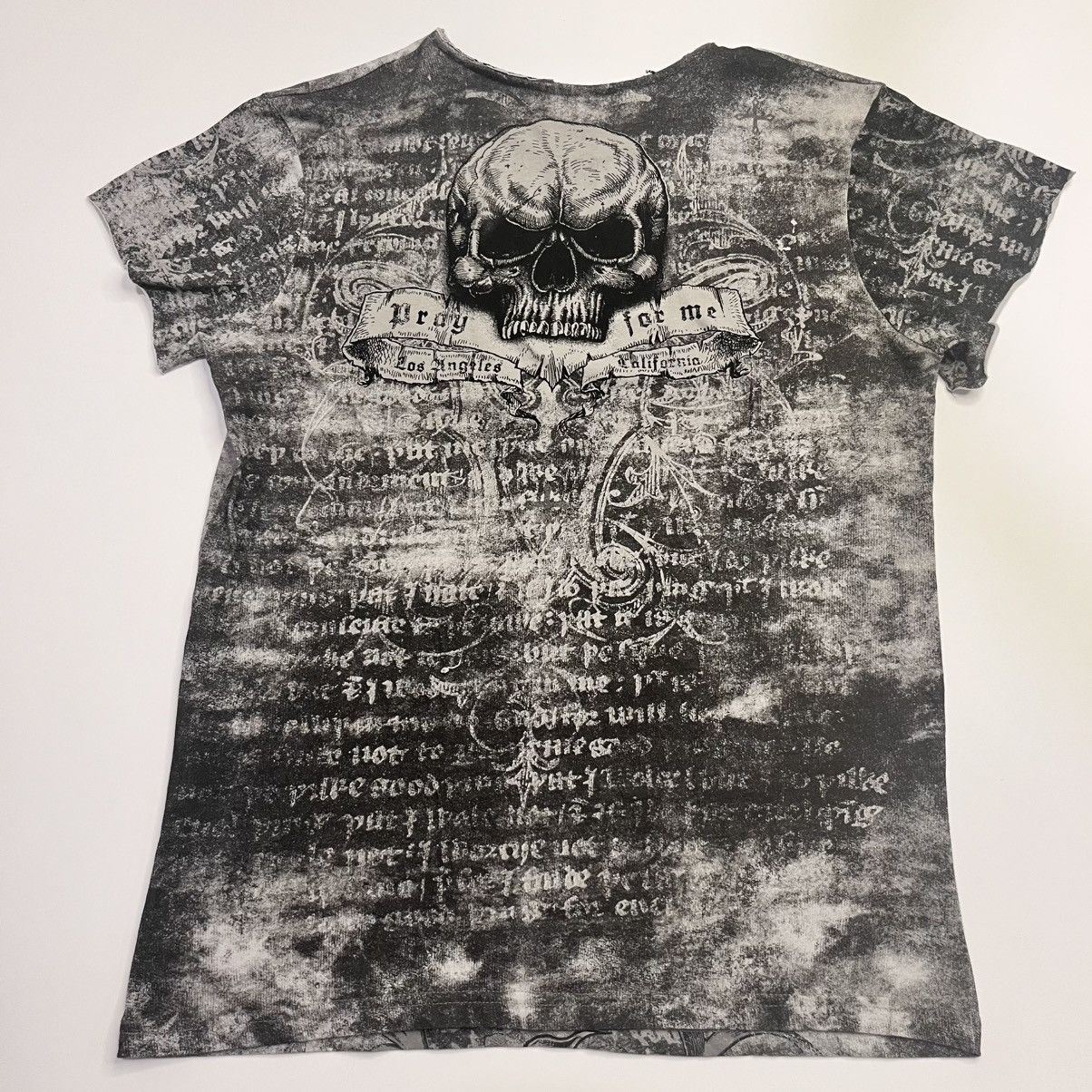 Eighty Eight y2k roses and skulls tee Size US S / EU 44-46 / 1 - 3 Thumbnail