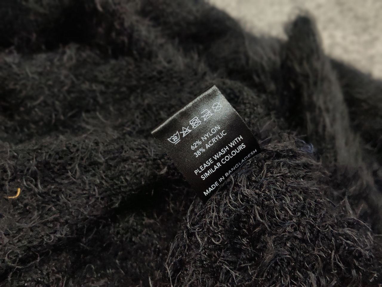 Other Vintage Japanese Black Mohair Style Fuzzy Sweater Y2K Size US M / EU 48-50 / 2 - 17 Thumbnail