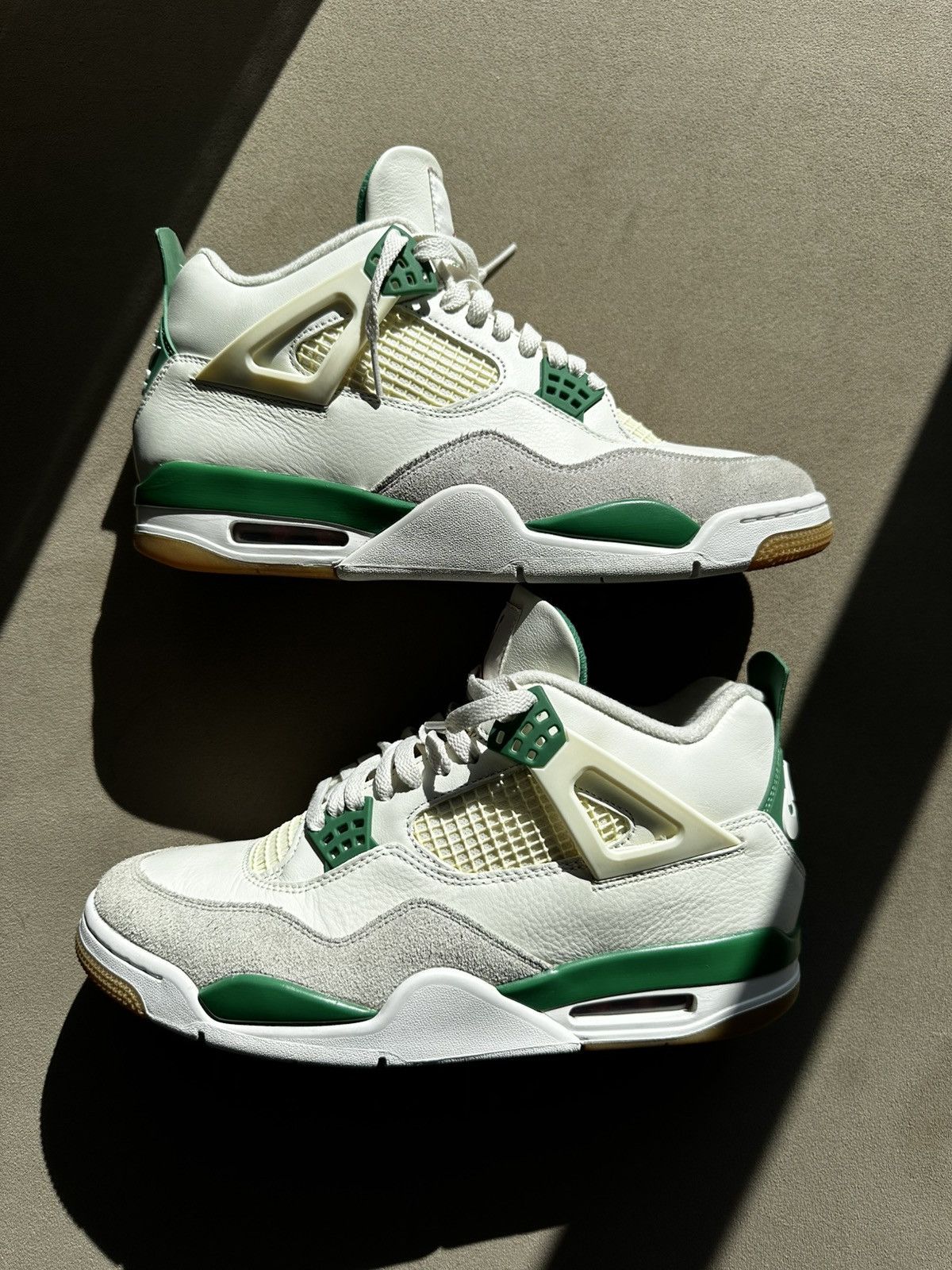 Jordan Brand Jordan 4 SB Pine Green Size US 10.5 / EU 43-44 - 3 Thumbnail