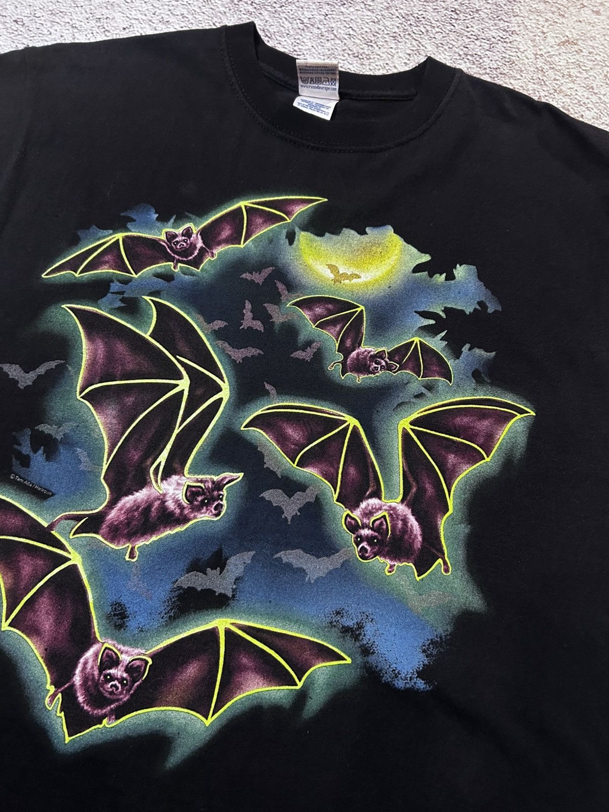 Russell Athletic Russell “Bats Under the Moon” Vintage Graphic Cut-Off Tee Size US M / EU 48-50 / 2 - 5 Thumbnail