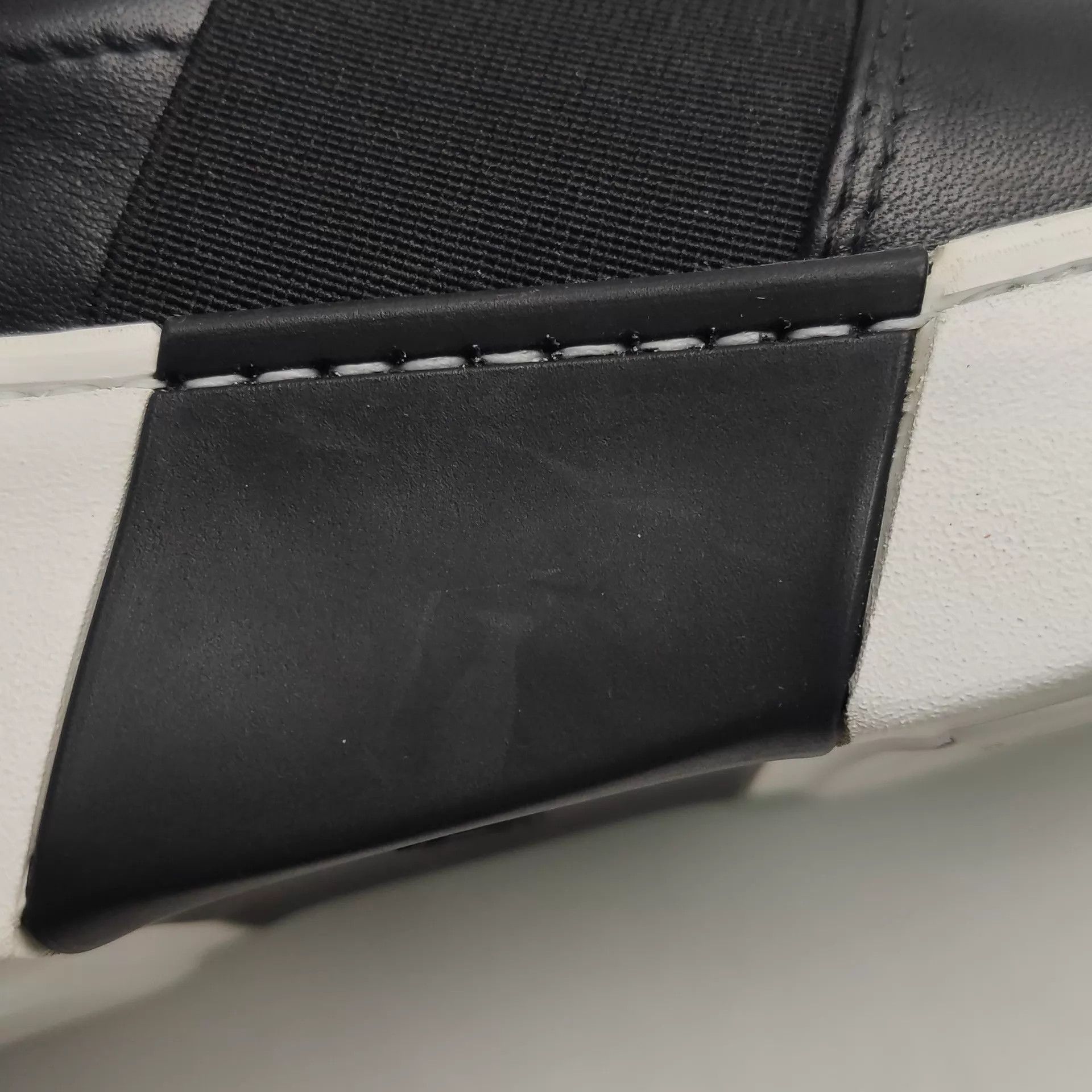 Roger Vivier Roger Vivier Crystal Buckle Sneaker Black White 40 Size US 9.5 / IT 39.5 - 4 Thumbnail