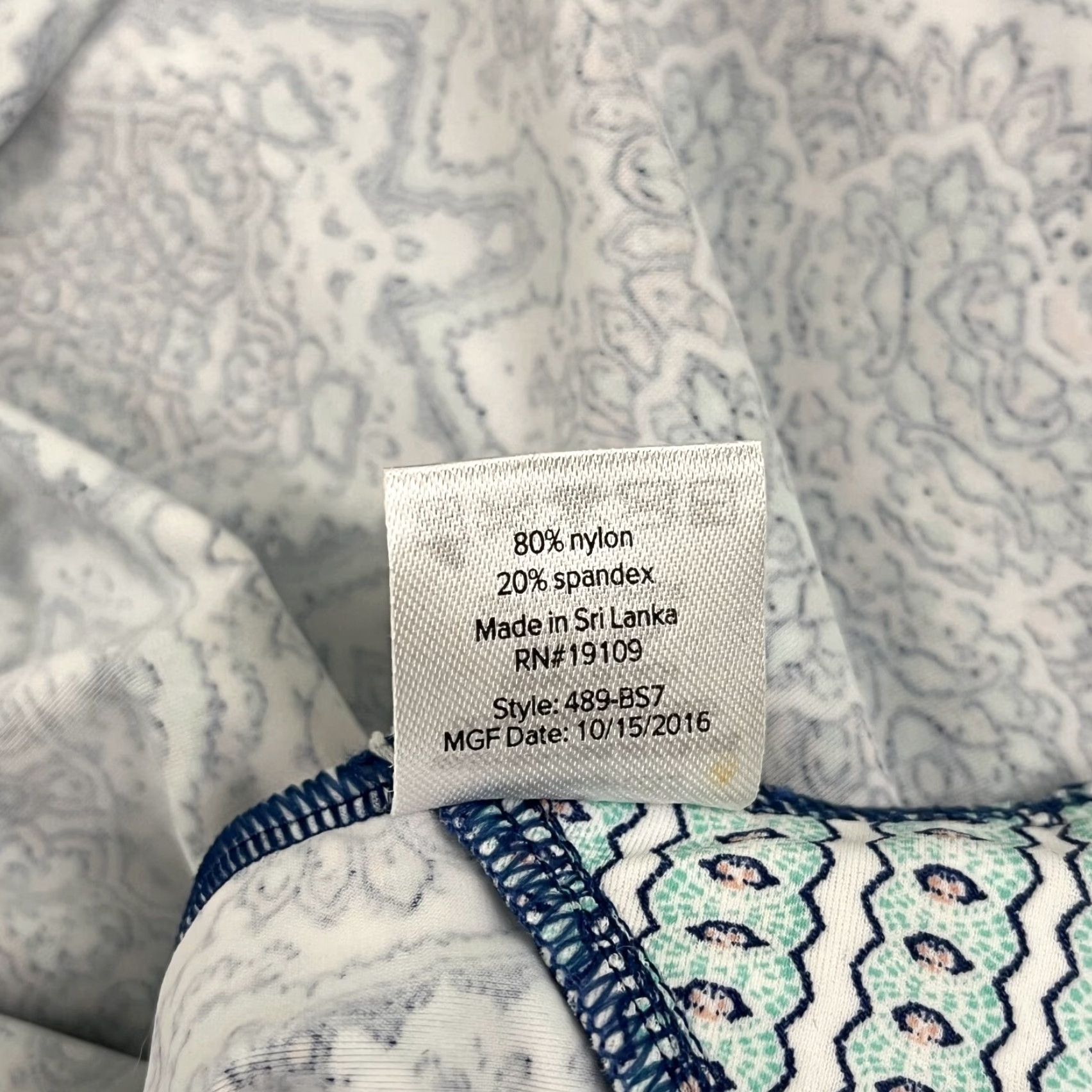 Vintage Cabana Life Blouse Womens Large Blue Geometric V-Neck UPF Sun Protective Casual 3/4 Sleeve Size L / US 10 / IT 46 - 3 Thumbnail