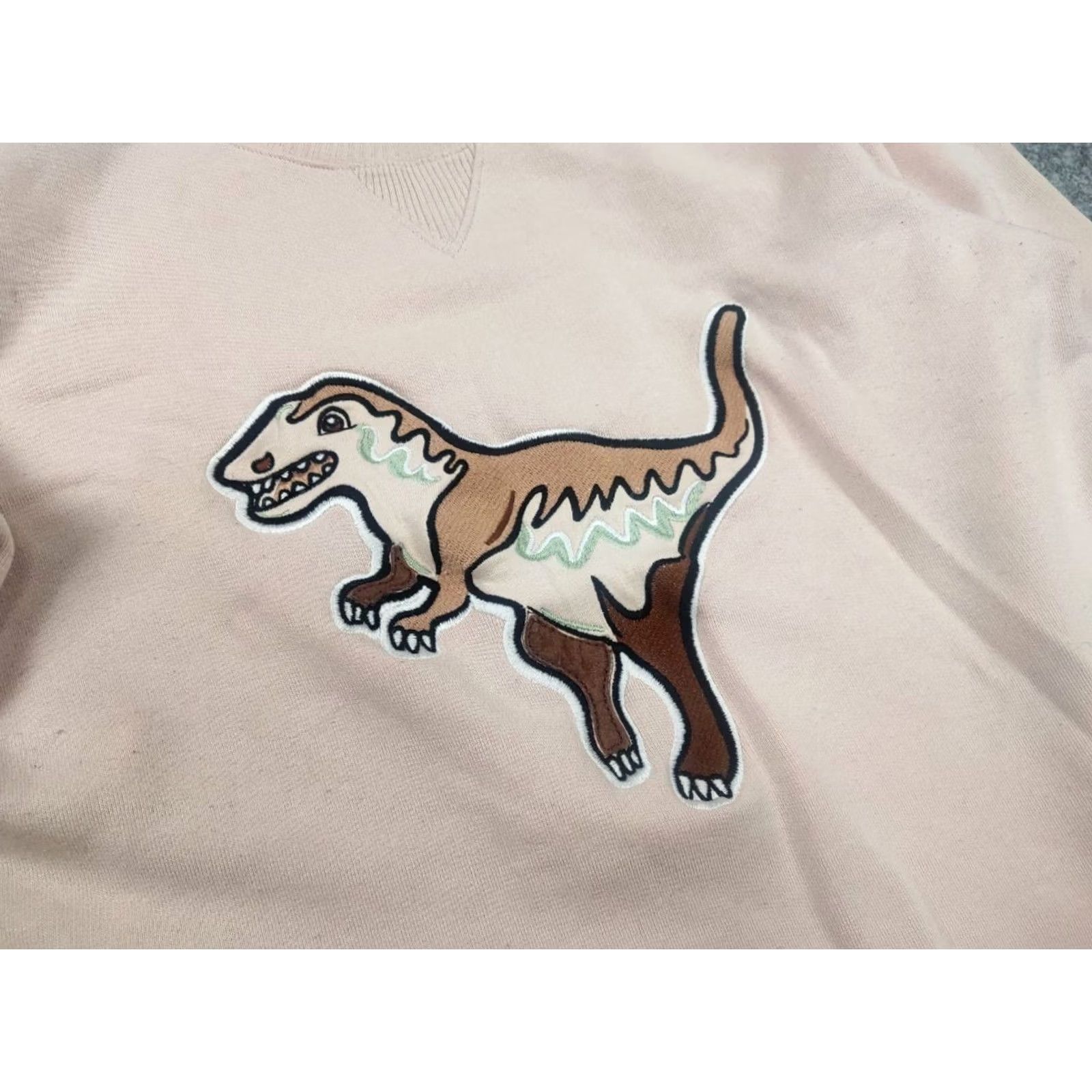 Coach Coach Rexy dinosaur embroidery Logo beige Crew Neck sweatshirt Size S / US 4 / IT 40 - 5 Thumbnail