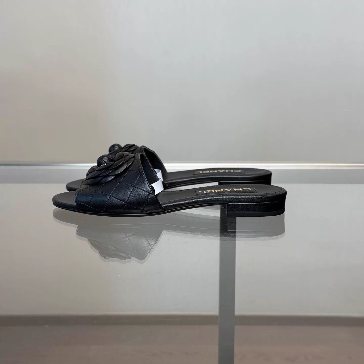 Chanel Chanel Black Camellia Slippers 39 New Size US 8.5 / IT 38.5 - 5 Thumbnail
