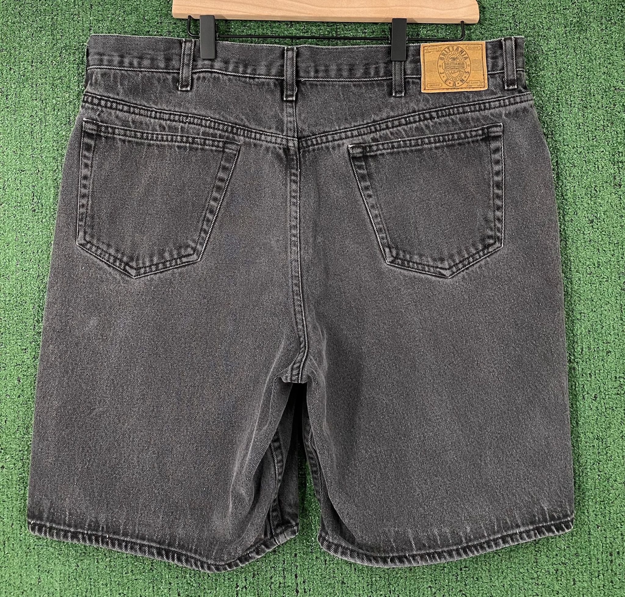 Vintage 90’s Brittania Black Button Fly Denim Jean Shorts Jorts 39 Size US 39 - 5 Thumbnail