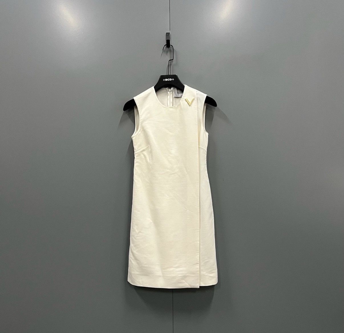 Valentino Valentino Beige Metal Letter Dress J41 Size XS / US 0-2 / IT 36-38 - 1 Thumbnail