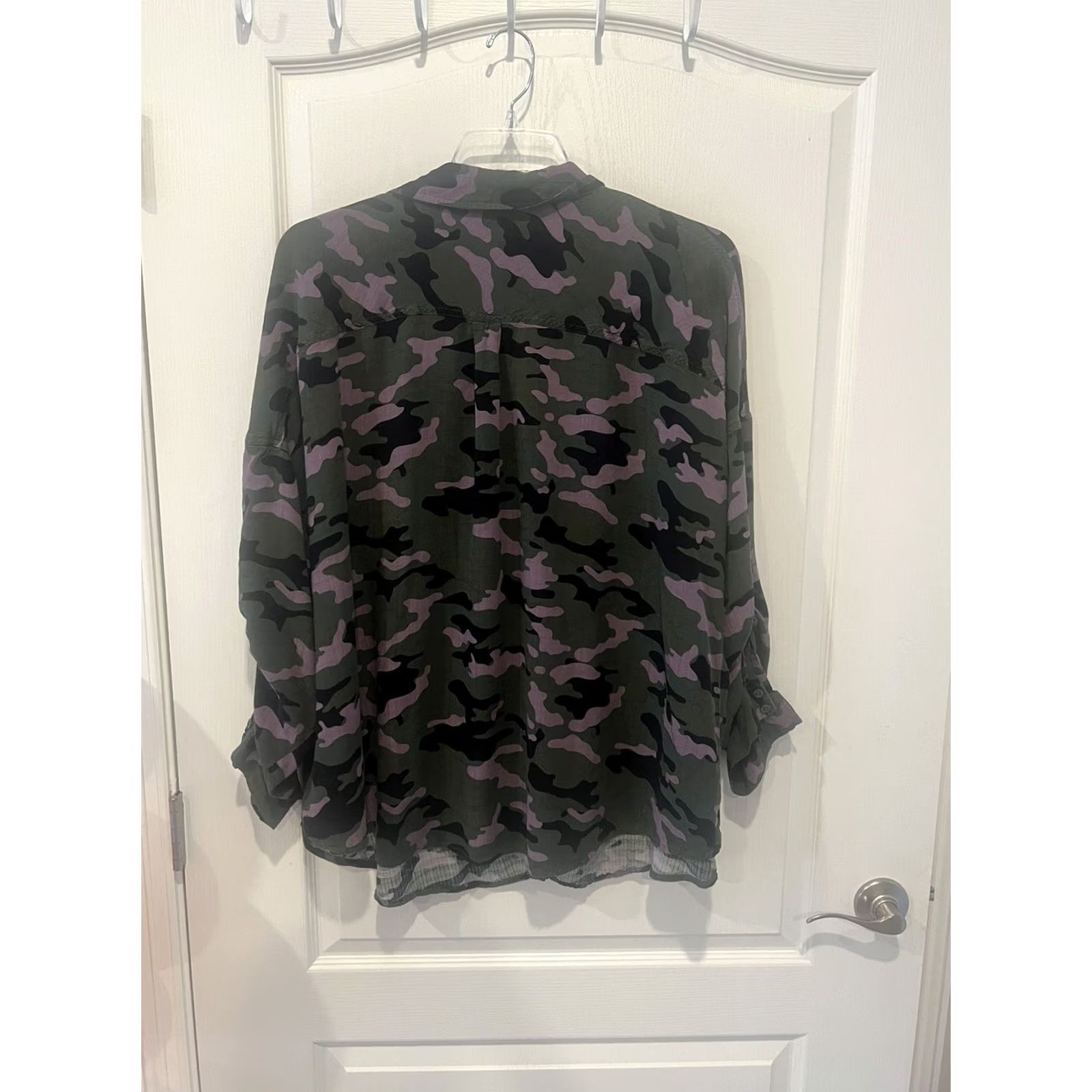 Torrid Torrid 4X Blouse Drop Shoulder Button-Front Top Camo Print Multicolor 4XL Women着 Size XXL / US 16-18 / IT 52-54 - 5 Thumbnail