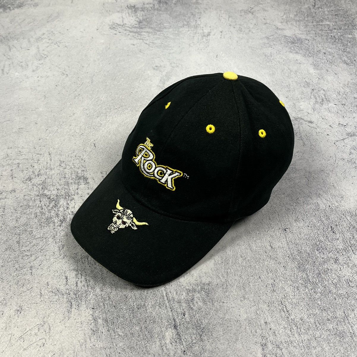 Vintage Vintage WWF The Rock rare wrestlemania cap 2001 Size ONE SIZE - 1 Thumbnail
