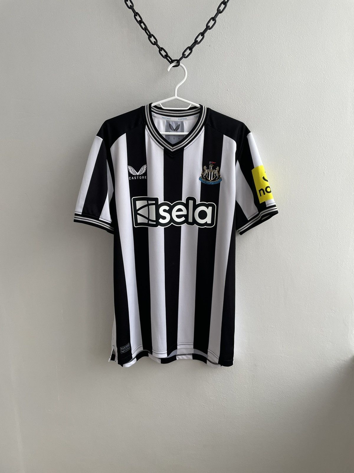 Castore Newcastle United 2023 2024 Home Football Shirt Soccer Jersey Size US L / EU 52-54 / 3 - 1 Thumbnail