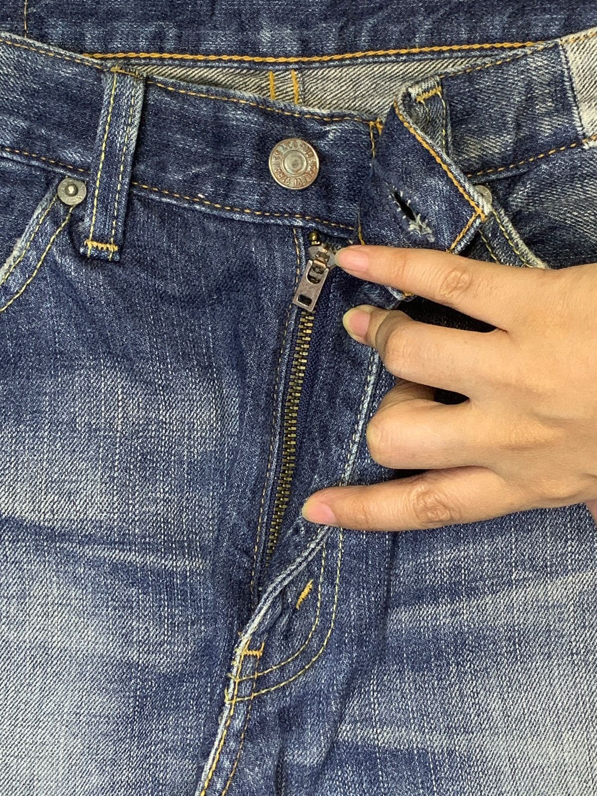 Levi's Vintage 90s Levis 517 Faded Wash Distressed Flare Jeans Size US 33 - 3 Thumbnail