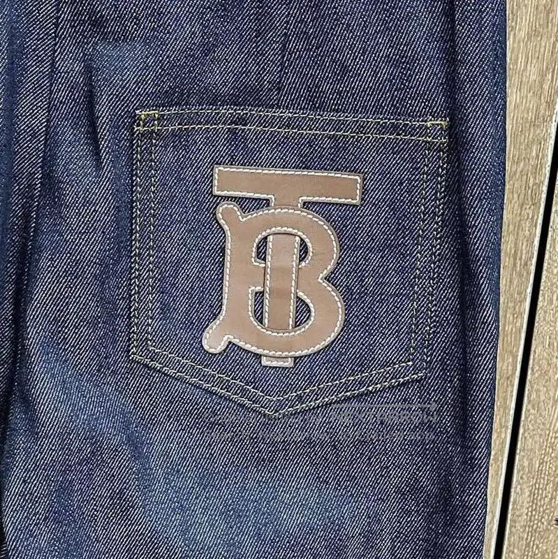 Burberry Burberry Deep Blue Cotton Women's Jeans. Size 23" - 5 Thumbnail