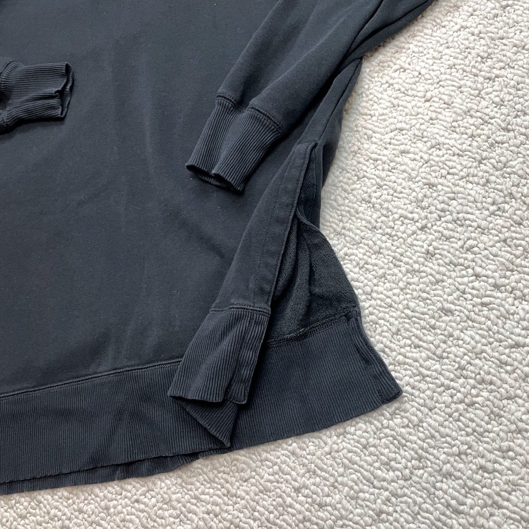 Vintage VINTAGE Aerie Mens Sweatshirt XS Black Pullover Crew Neck Cotton Knit Logo Slits All Seasons Fall Winter Spring Summer Size US XS / EU 42 / 0 - 2 Thumbnail