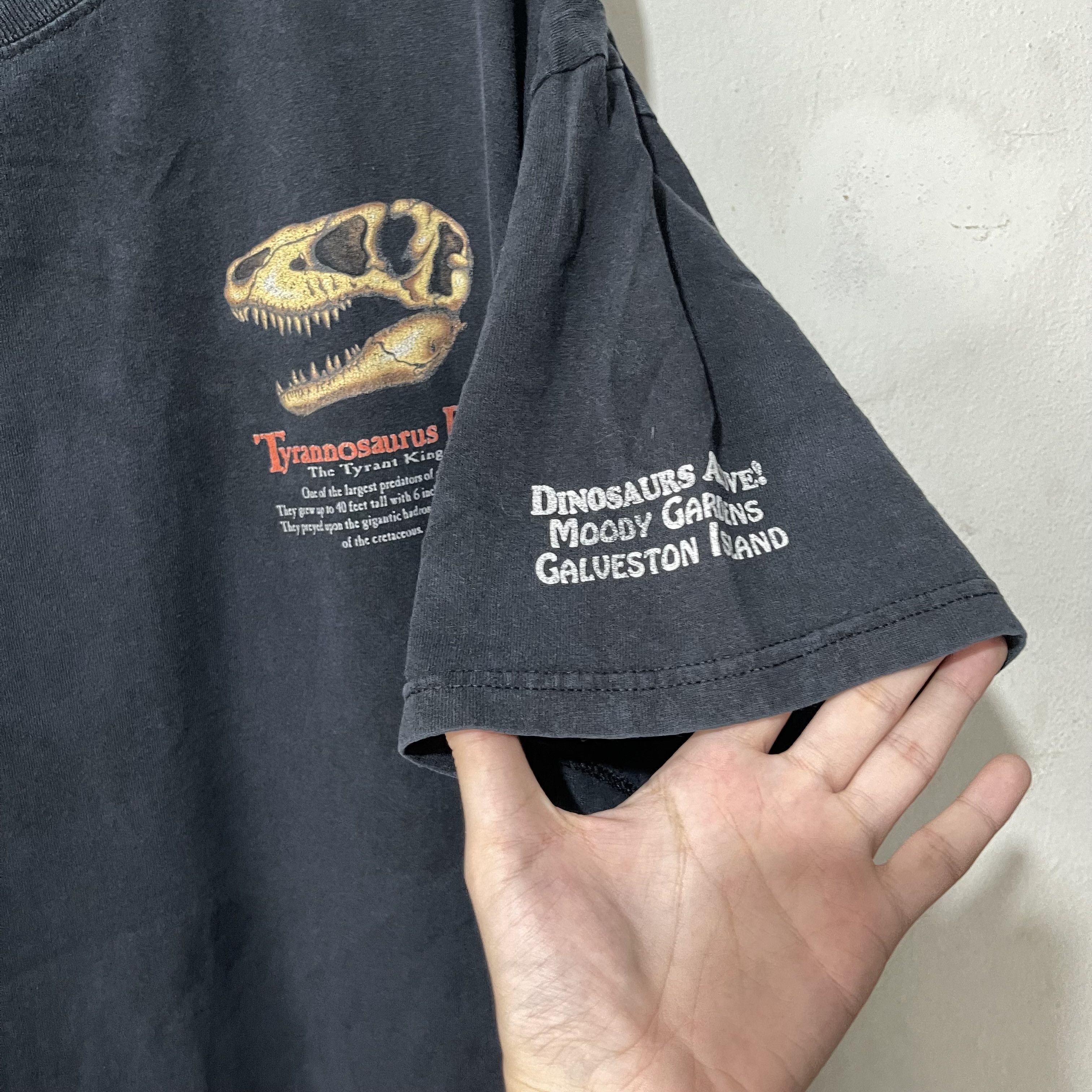 Arts & Science × Vintage Vintage 90s Tyrannosaurus Shirt Size US XL / EU 56 / 4 - 6 Thumbnail
