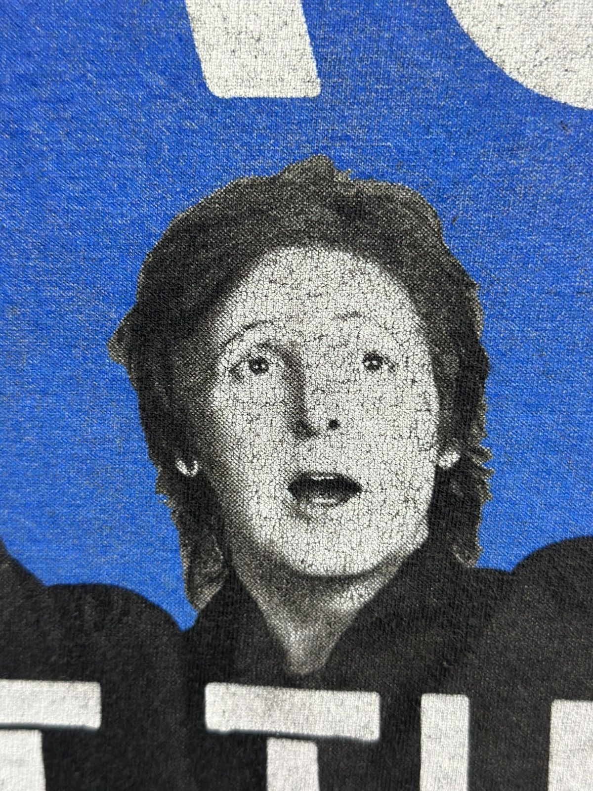 Band Tees × Vintage Vintage Paul Mc Cartney Out There Japan 2015 Sun Faded Tee Size US L / EU 52-54 / 3 - 3 Thumbnail