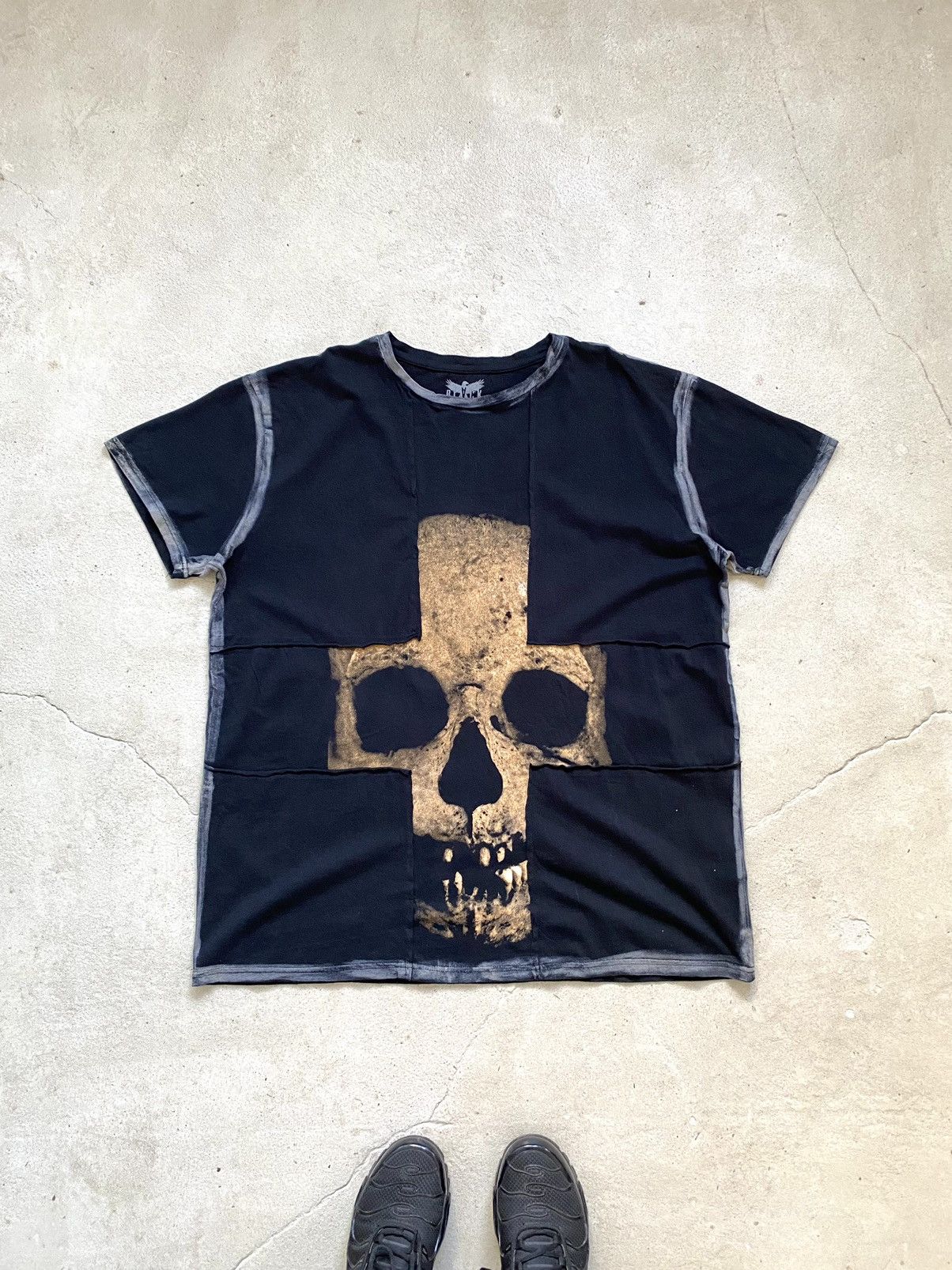 Band Tees Vintage Y2K Scull Patchwork T Shirt Japan Style Size US XXL / EU 58 / 5 - 1 Thumbnail