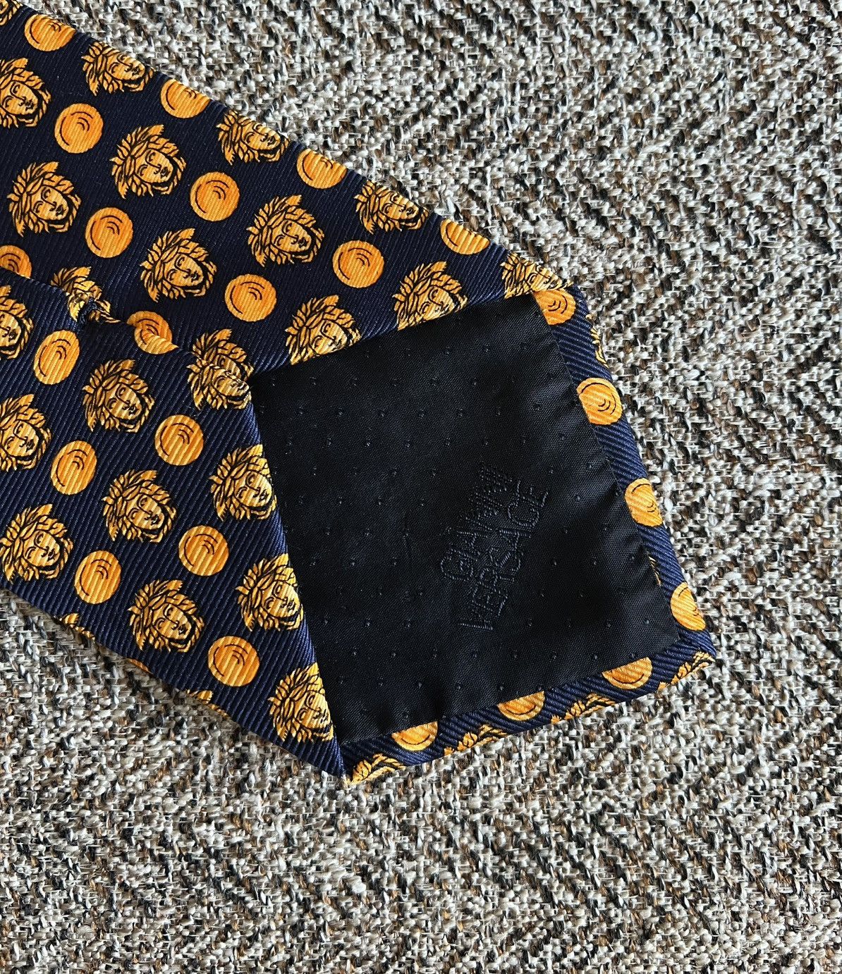 Versace × Vintage Vintage Gianni Versace Golden Medusa Monogram Silk Tie Size ONE SIZE - 7 Thumbnail