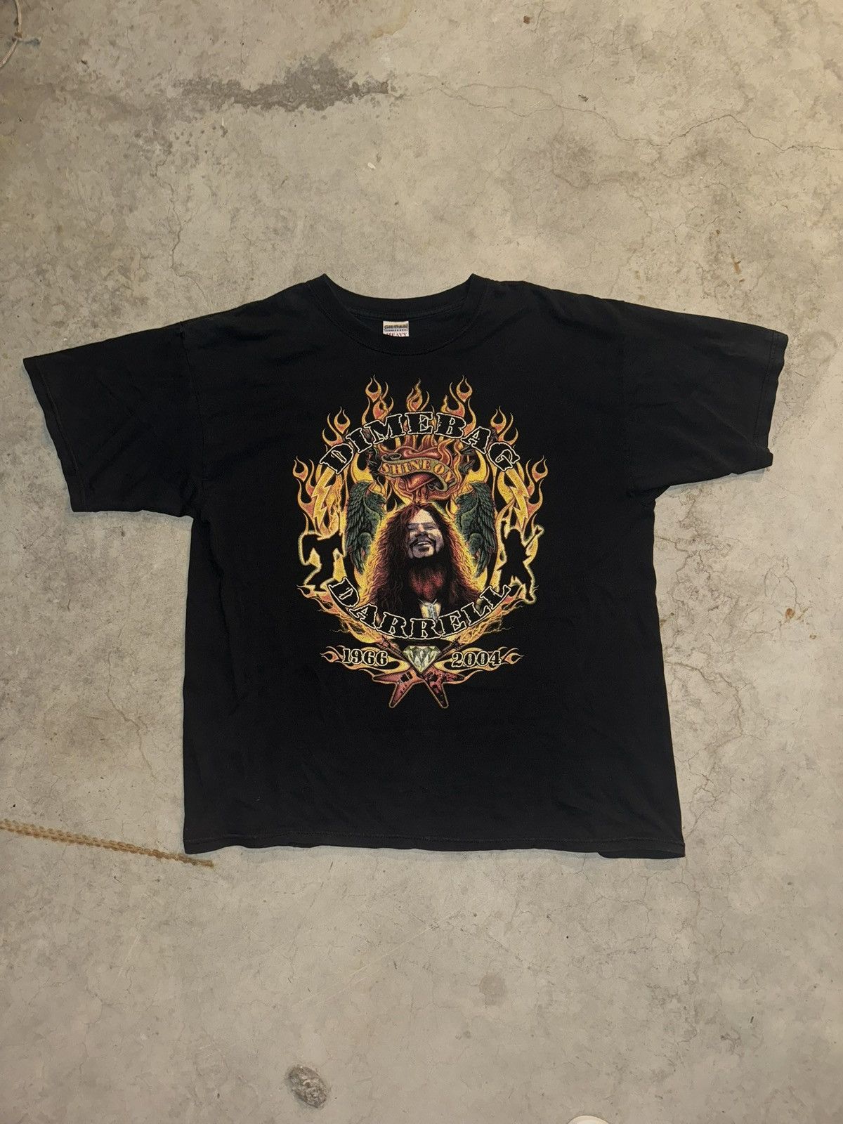 Band Tees Vintage 2004 Dimebag Darrell RIP Memorial Pantera Tee Y2K Size US XL / EU 56 / 4 - 1 Thumbnail
