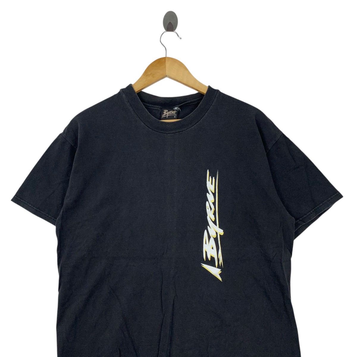 Vintage Vintage 1996 BYRNE SURF Surfboard USA Short Sleeve Tshirt Size US L / EU 52-54 / 3 - 2 Thumbnail