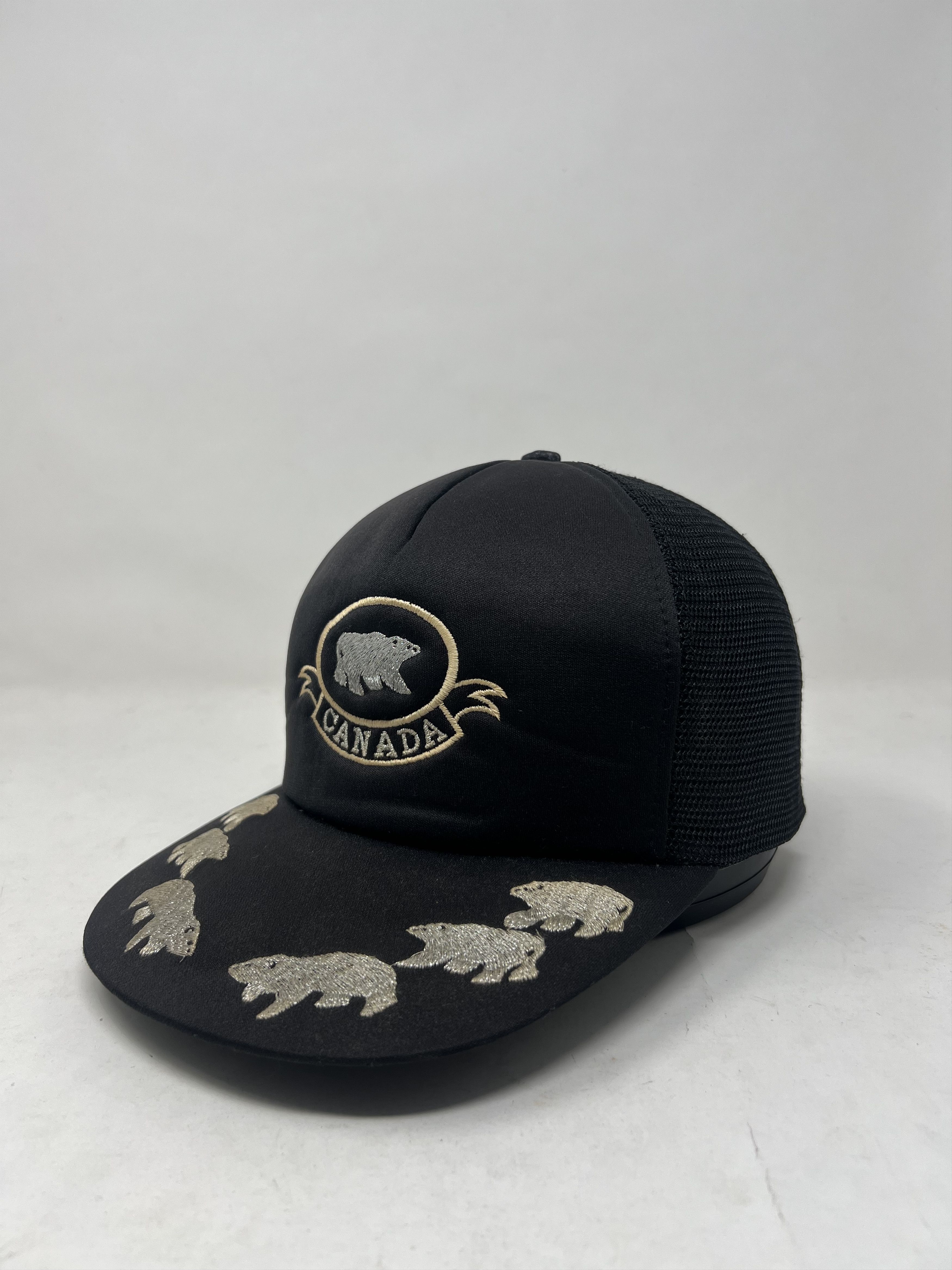 Vintage Vintage CANADA Embroidery Trucker Hat Size ONE SIZE - 1 Thumbnail