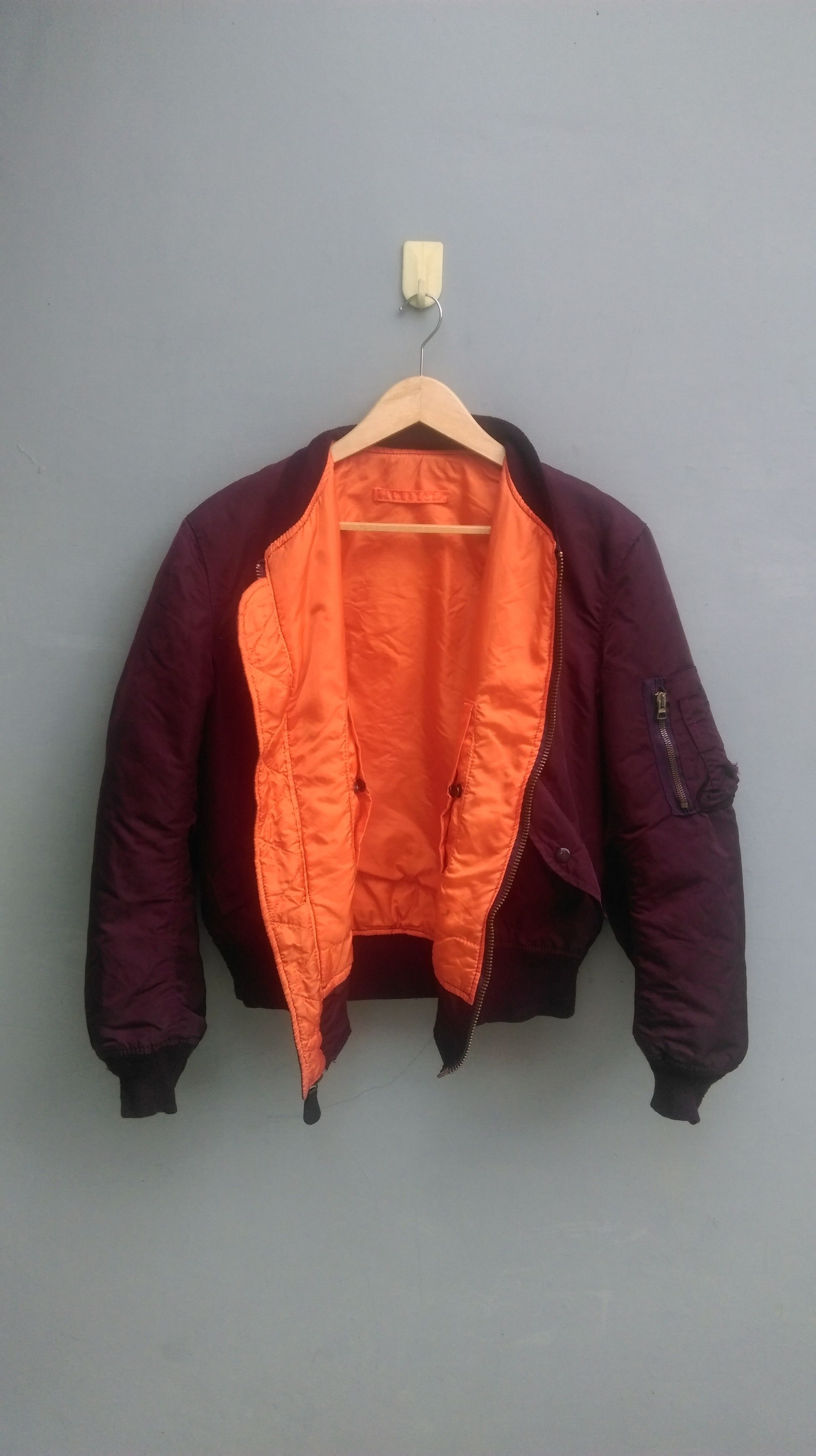 Alpha Industries Vtg Alpha industries marron bomber jacket Size US L / EU 52-54 / 3 - 5 Thumbnail