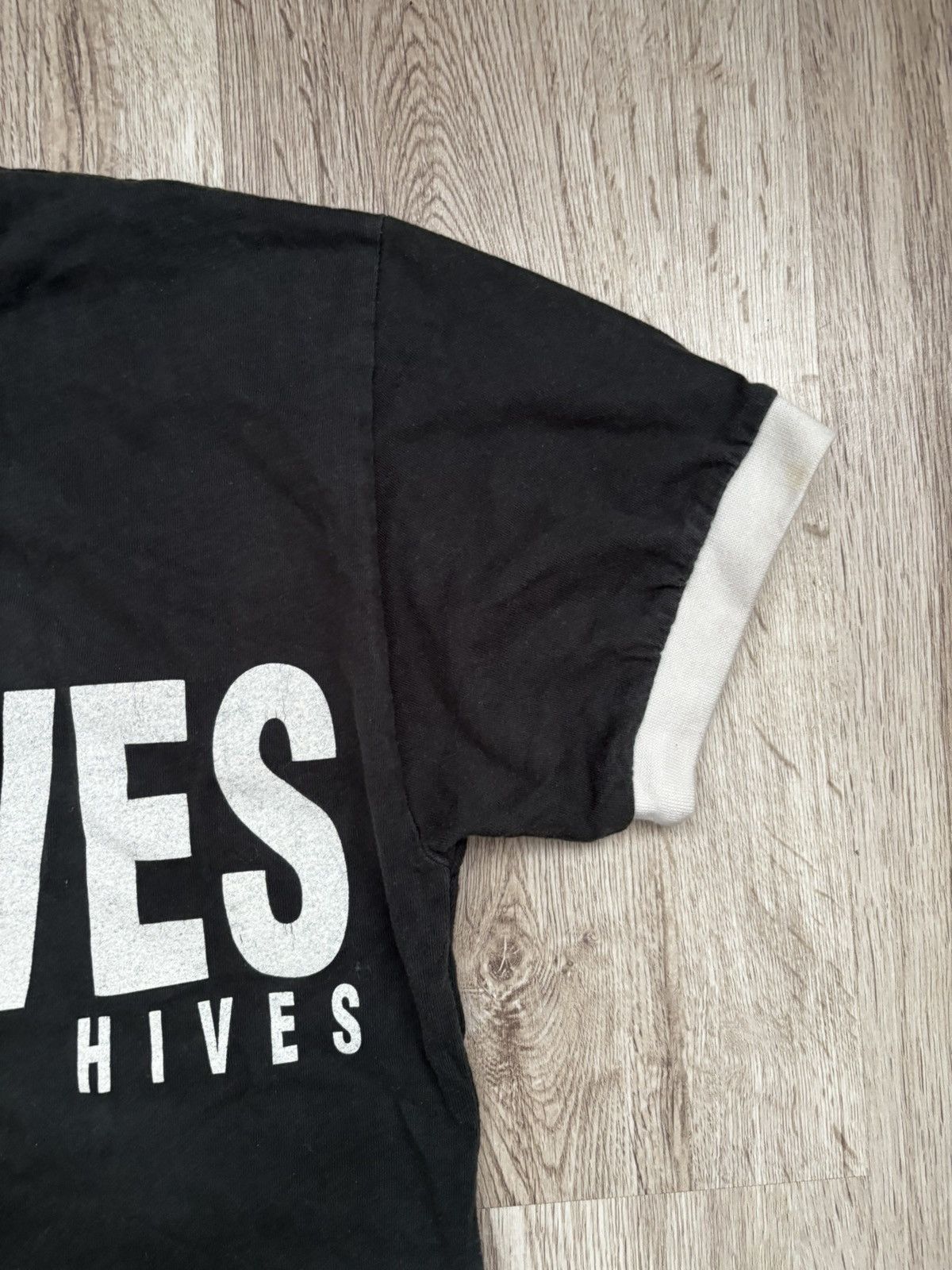 Other The Hives “Tyrannosaurus Hives” 2004 Tour T-Shirt S Grey Size US S / EU 44-46 / 1 - 21 Thumbnail