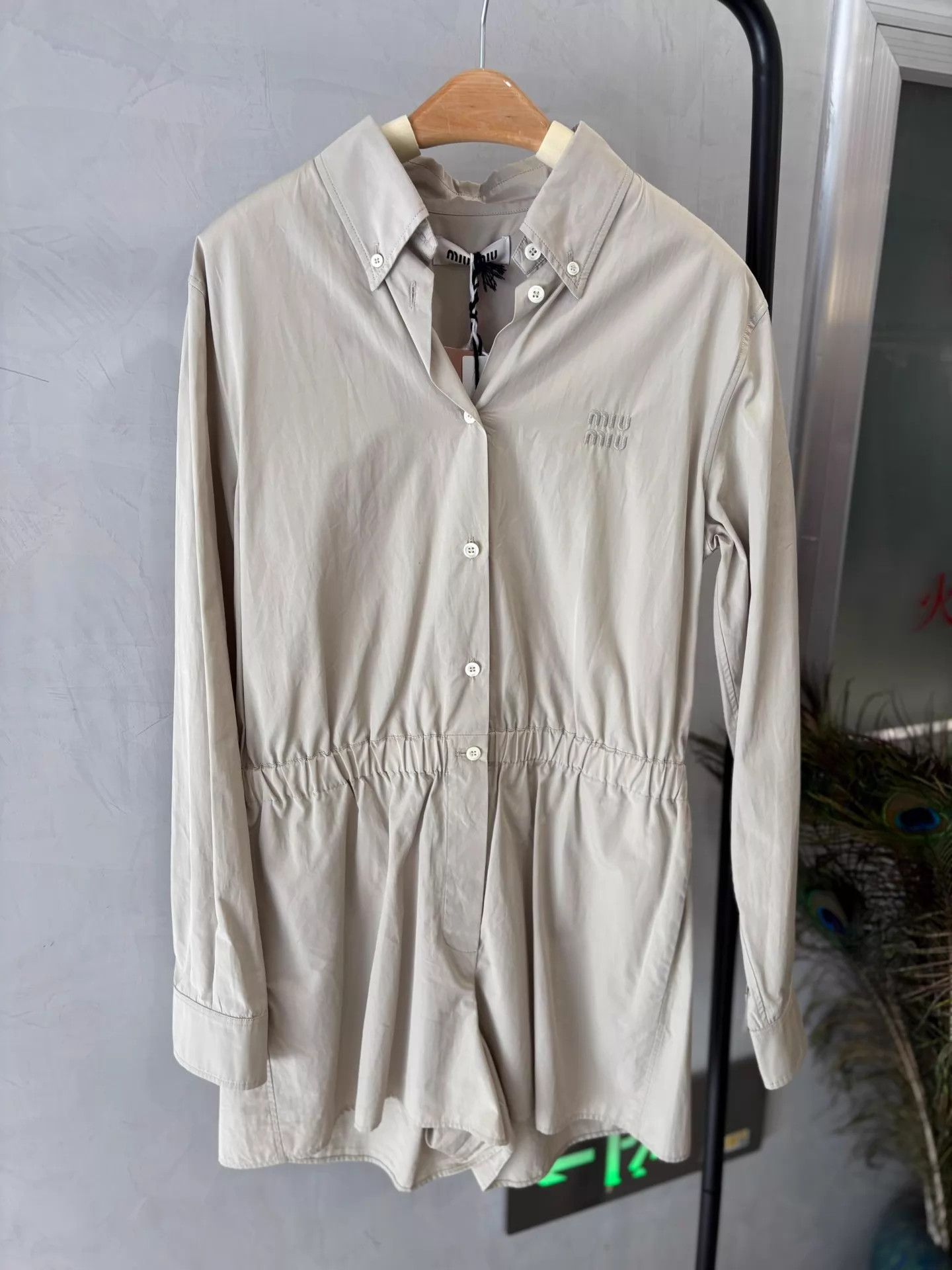 Miu Miu MIU MIU 24SS Light Khaki Embroidered Logo Romper 38 Size 26" / US 2 / IT 38 - 1 Thumbnail