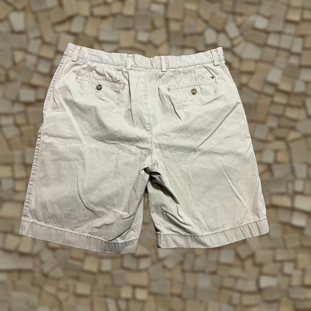 Tommy Hilfiger Tommy Hilfiger Shorts Mens Cargo Size 36 Brown Regular Inseam 10in Size US 36 / EU 52 - 1 Thumbnail