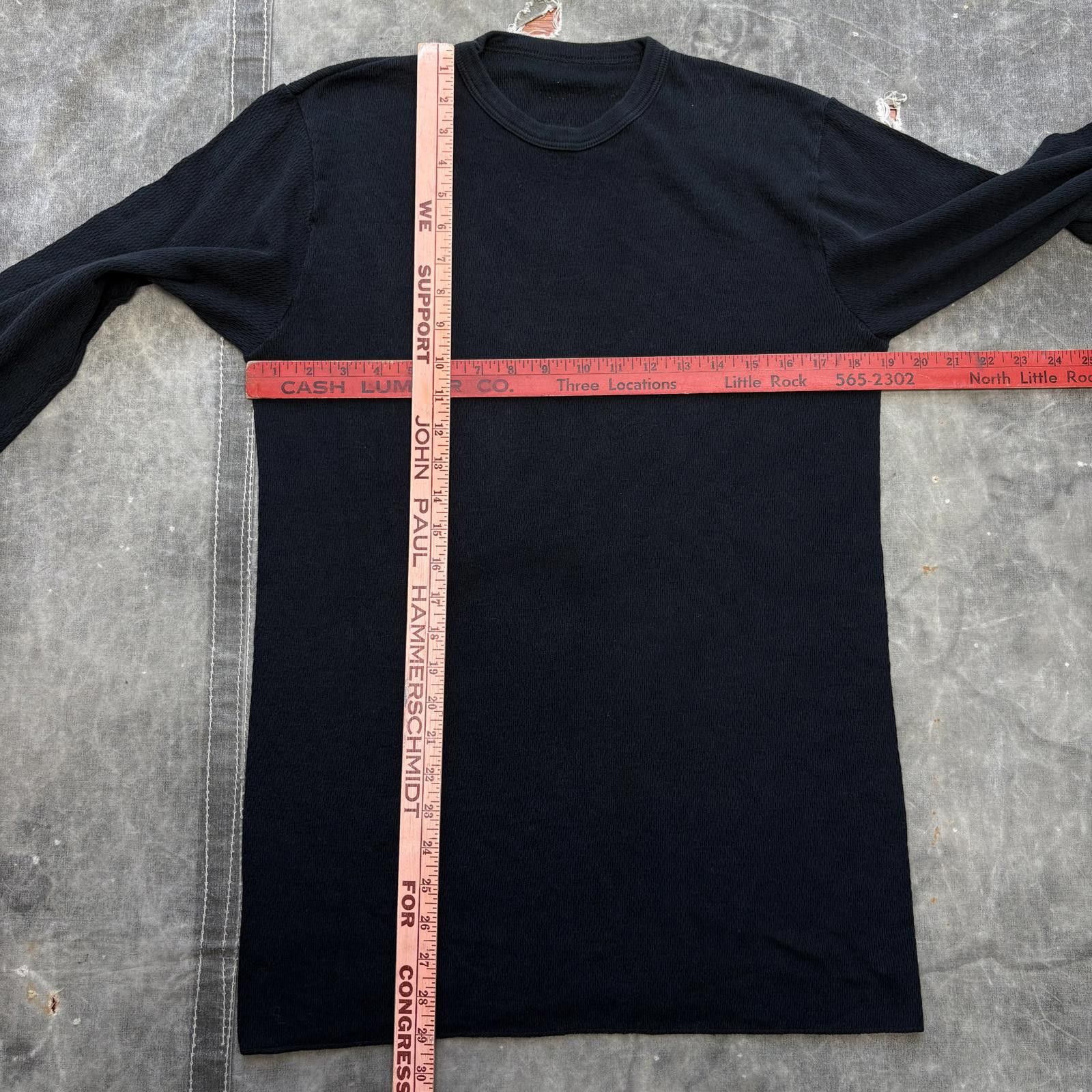 Vintage Vintage 90s Y2K Black Grunge Skater Thermal Waffle Shirt Size US L / EU 52-54 / 3 - 2 Thumbnail
