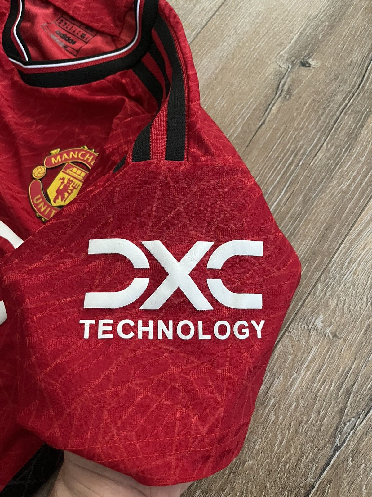 Other MANCHESTER UNITED 23/24 JERSEY #6 MARTINEZ Size US M / EU 48-50 / 2 - 8 Thumbnail