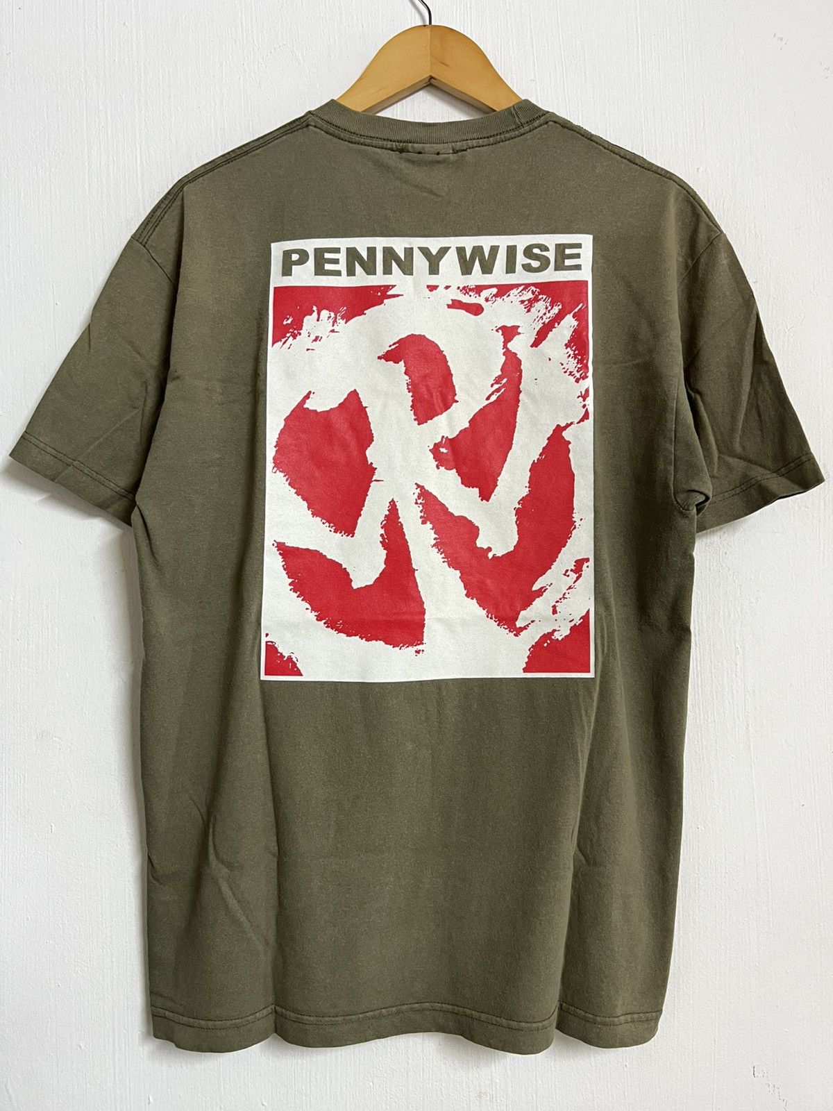 Band Tees 🔥HOT DROPS🔥 Vintage 90s Penny Wise Band Tee Size US L / EU 52-54 / 3 - 1 Thumbnail