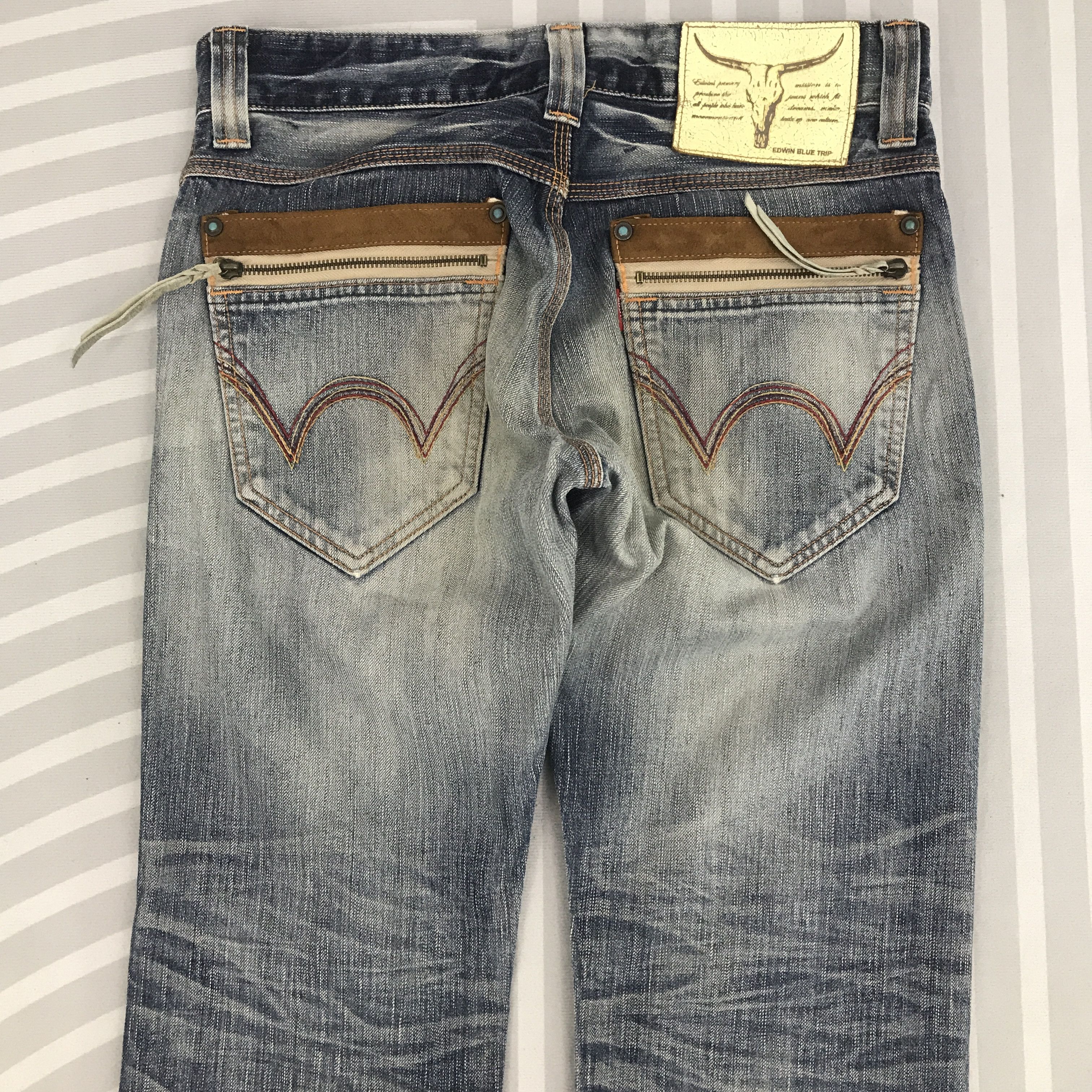 Edwin × Vintage Bootcut Edwin Blue Trip Denim faded Distressed pants Size US 32 / EU 48 - 6 Thumbnail