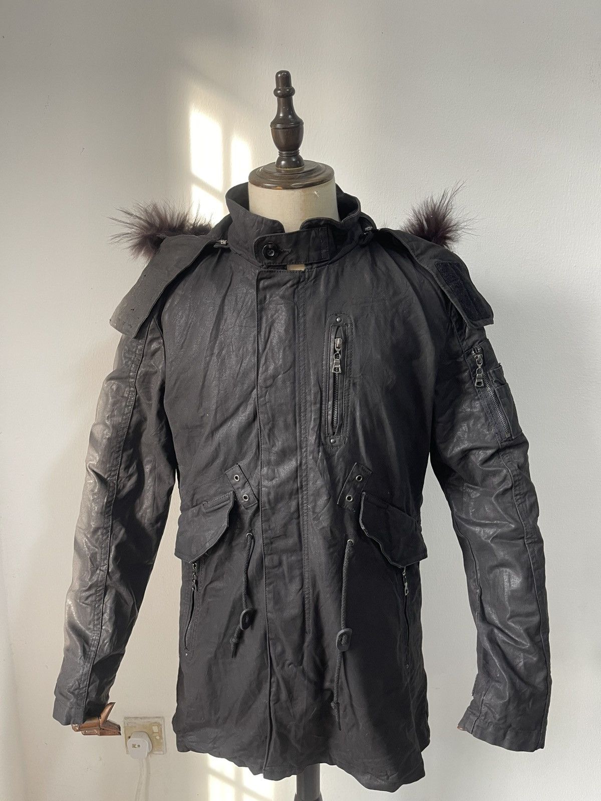 Le Grande Bleu (L.G.B.) RARE 2000s LGB Tornado Mart Fur Wax Parka Armor Style C1 Size US L / EU 52-54 / 3 - 4 Thumbnail