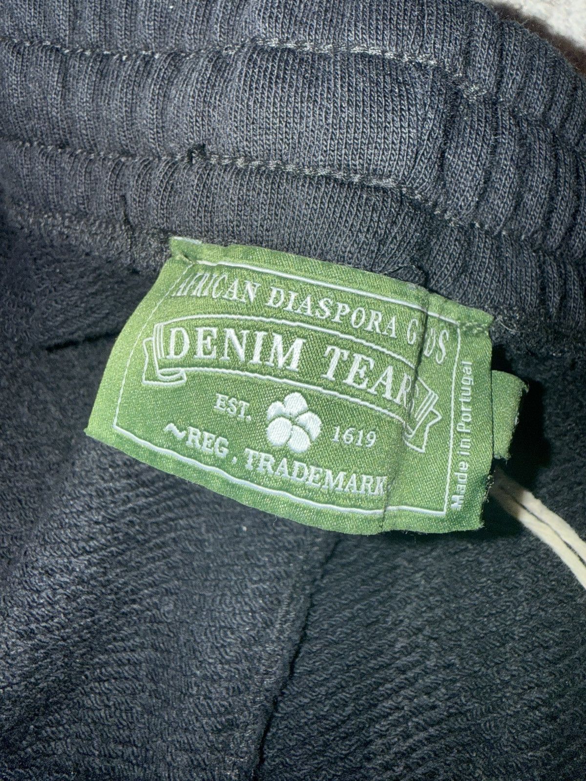 DENIM TEARS Denim Tears Cotton wreath straight leg sweat pants Size US 34 / EU 50 - 2 Thumbnail