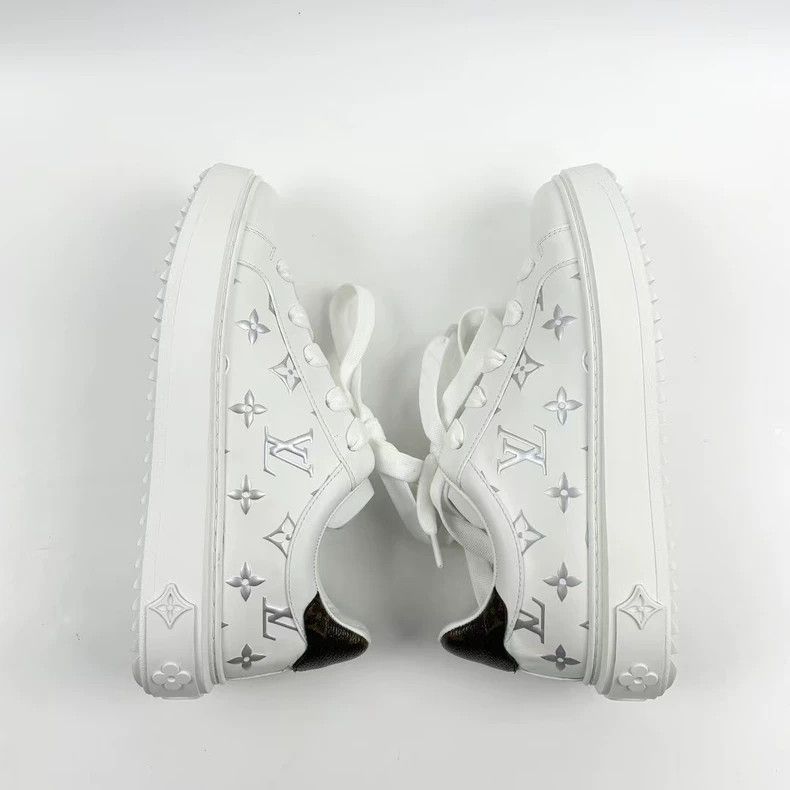Louis Vuitton Louis Vuitton Silver presbyopic casual shoes Size US 7.5 / IT 37.5 - 4 Thumbnail