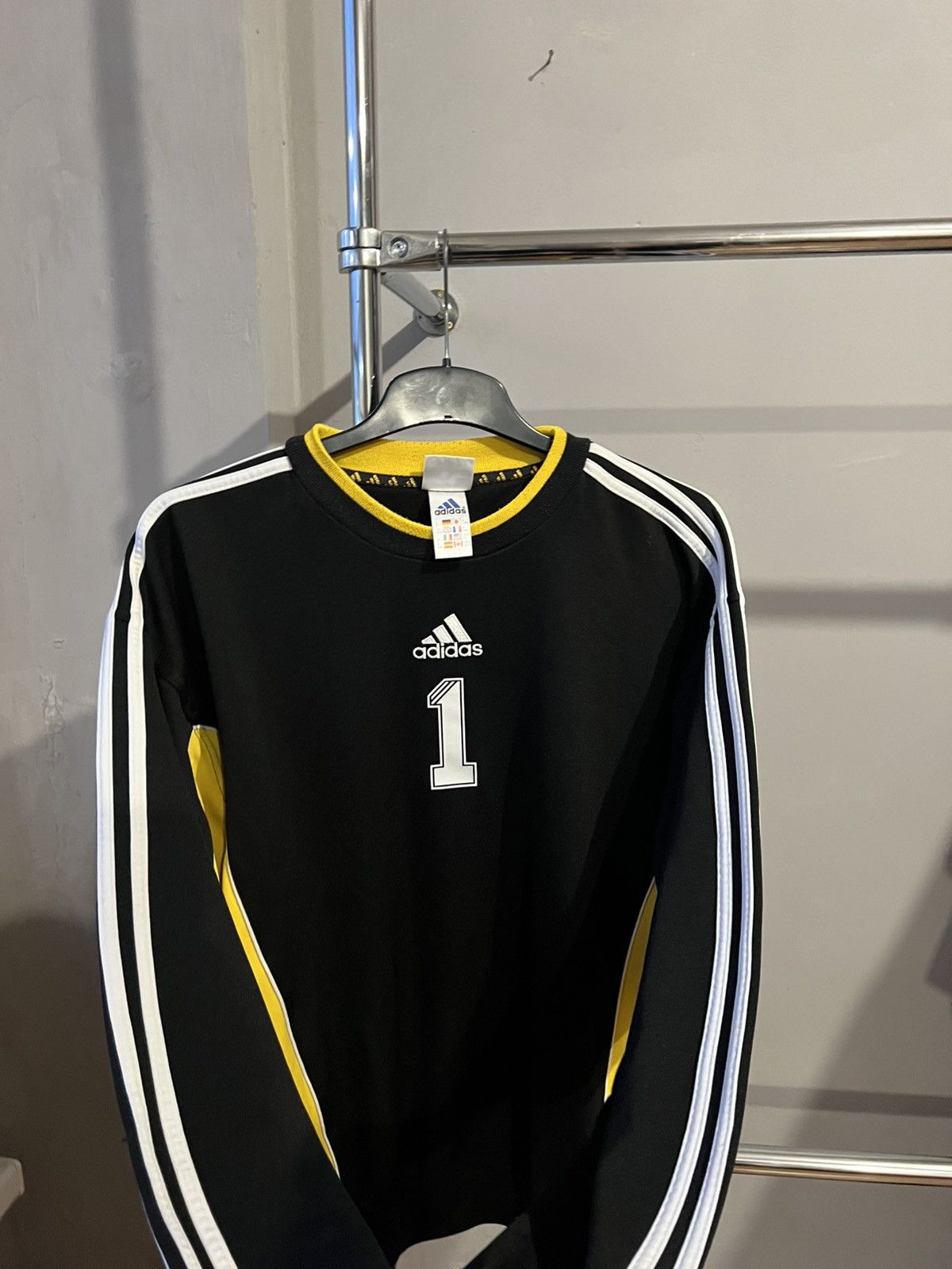 Adidas 1999 ADIDAS #1 GOALKEEPER SOCCER FOOTBALL SWEATSHIRT SIZE XL Size US XL / EU 56 / 4 - 9 Thumbnail