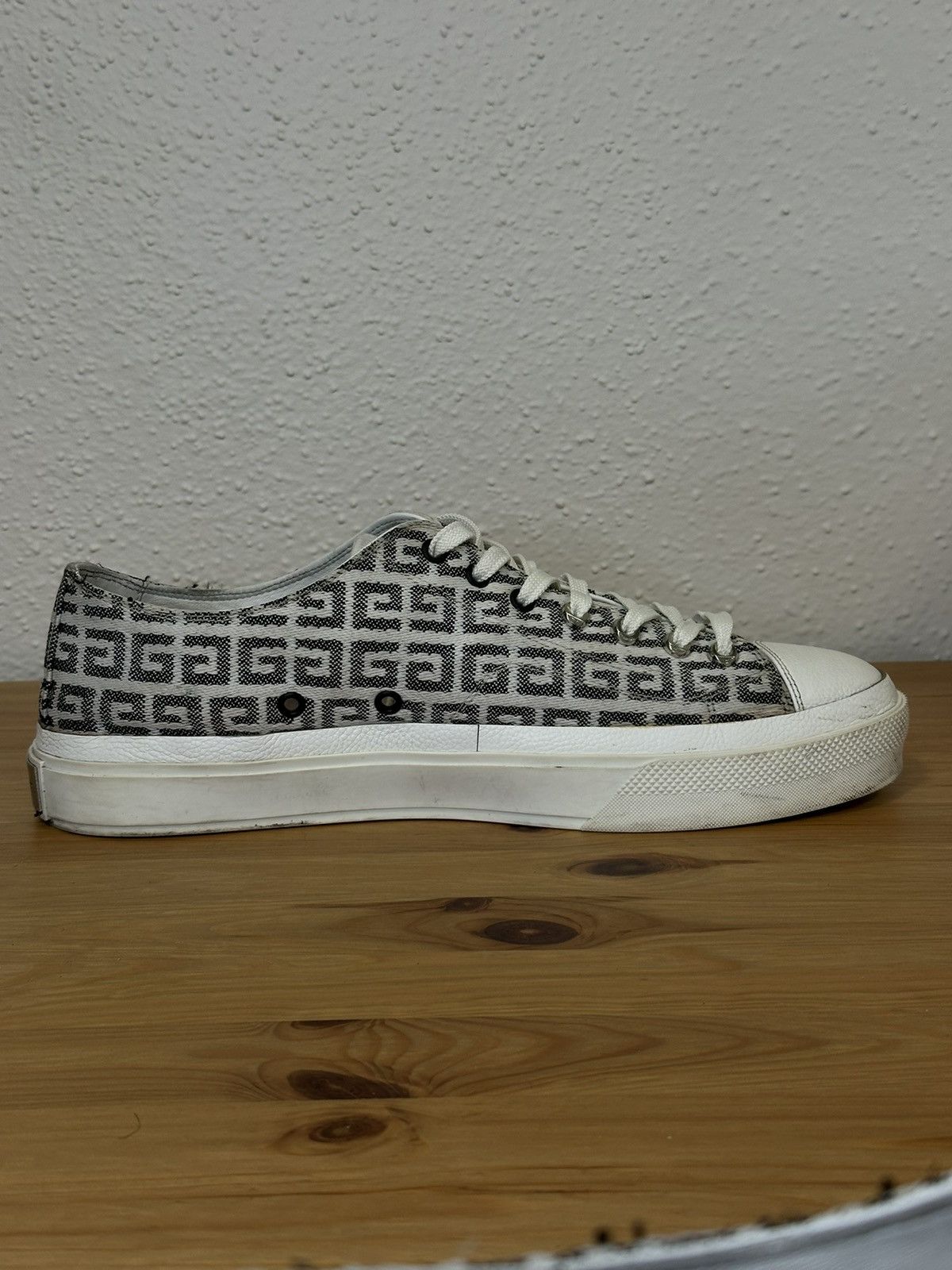 Givenchy Givenchy City Low Sneakers Size US 13 / EU 46 - 7 Thumbnail