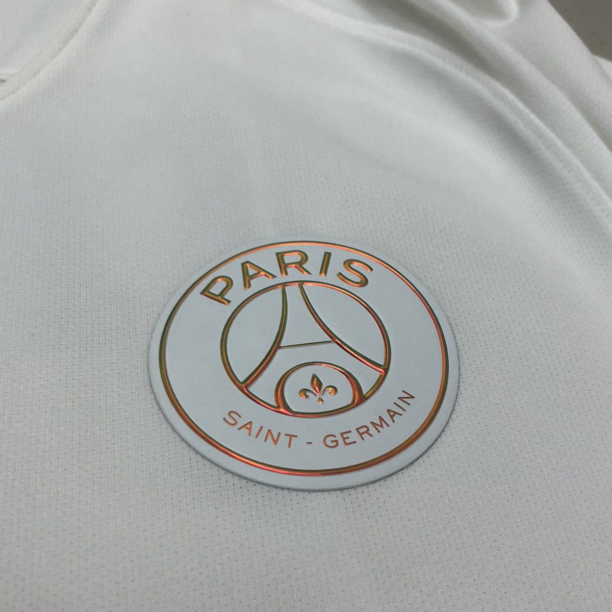 Nike PSG 16/17 third away shirt #9 Cavani Size US M / EU 48-50 / 2 - 5 Thumbnail
