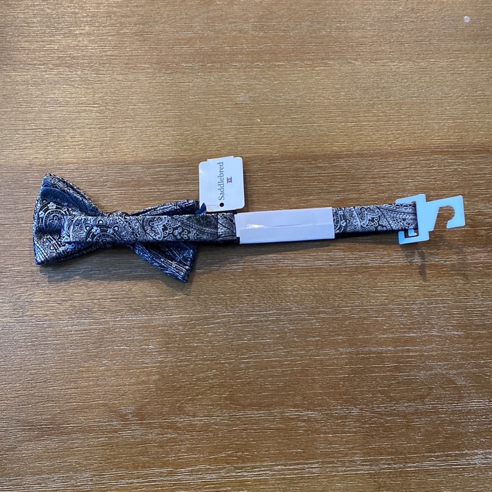 Saddlebred Saddlebred silk blend silver black paisley bow tie formal Size ONE SIZE - 3 Thumbnail