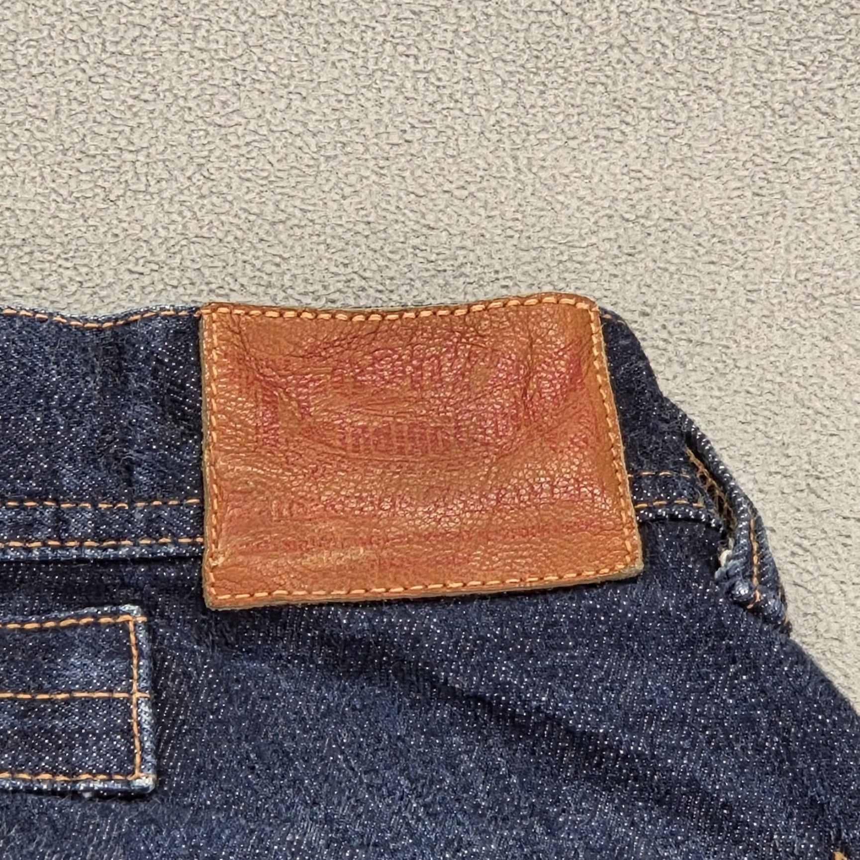 Trophy Clothing Trophy Clothing Dirt Denim Indigo Selvedge Jeans Buckleback Bootcut Baggy 28x32 Jeans Mens Blue 28 Inseam 32 Buckle Buckle Back Stadium? Size US 28 / EU 44 - 3 Thumbnail