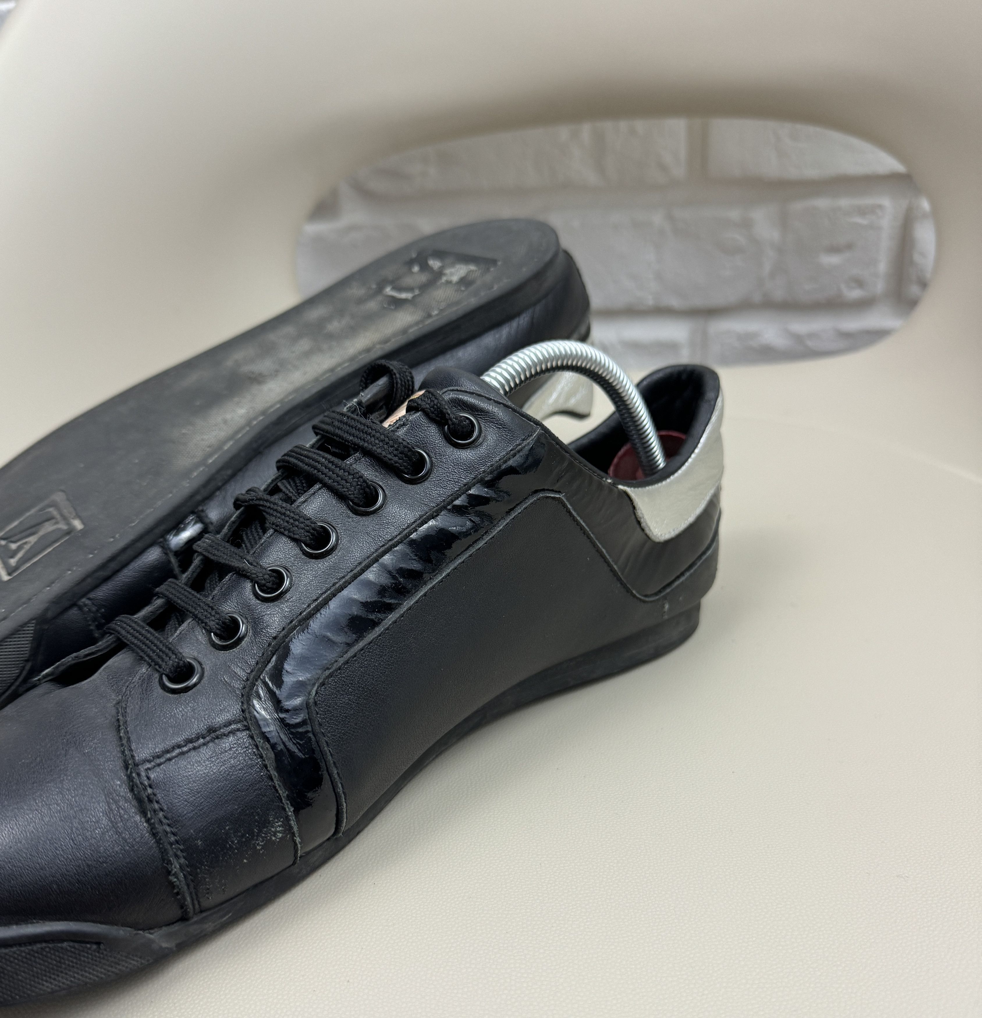 Louis Vuitton Louis Vuitton Clipper Leather Sneakers Logo Low Top Size 42 Size US 9 / EU 42 - 8 Thumbnail
