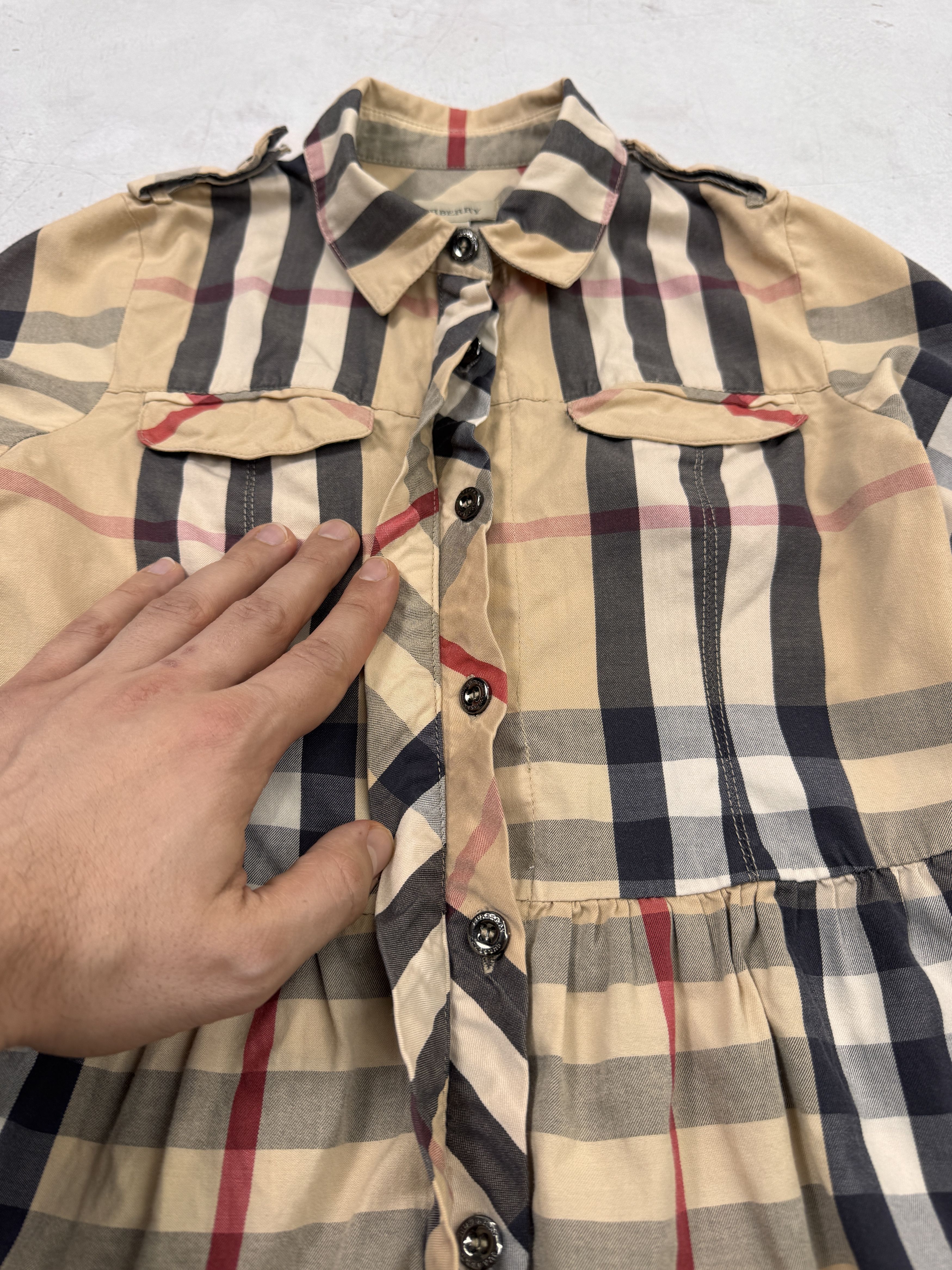 Burberry Burberry Shirt Nova Check Pattern Long Sleeve Girls Kids Size US XXS / EU 40 - 6 Thumbnail