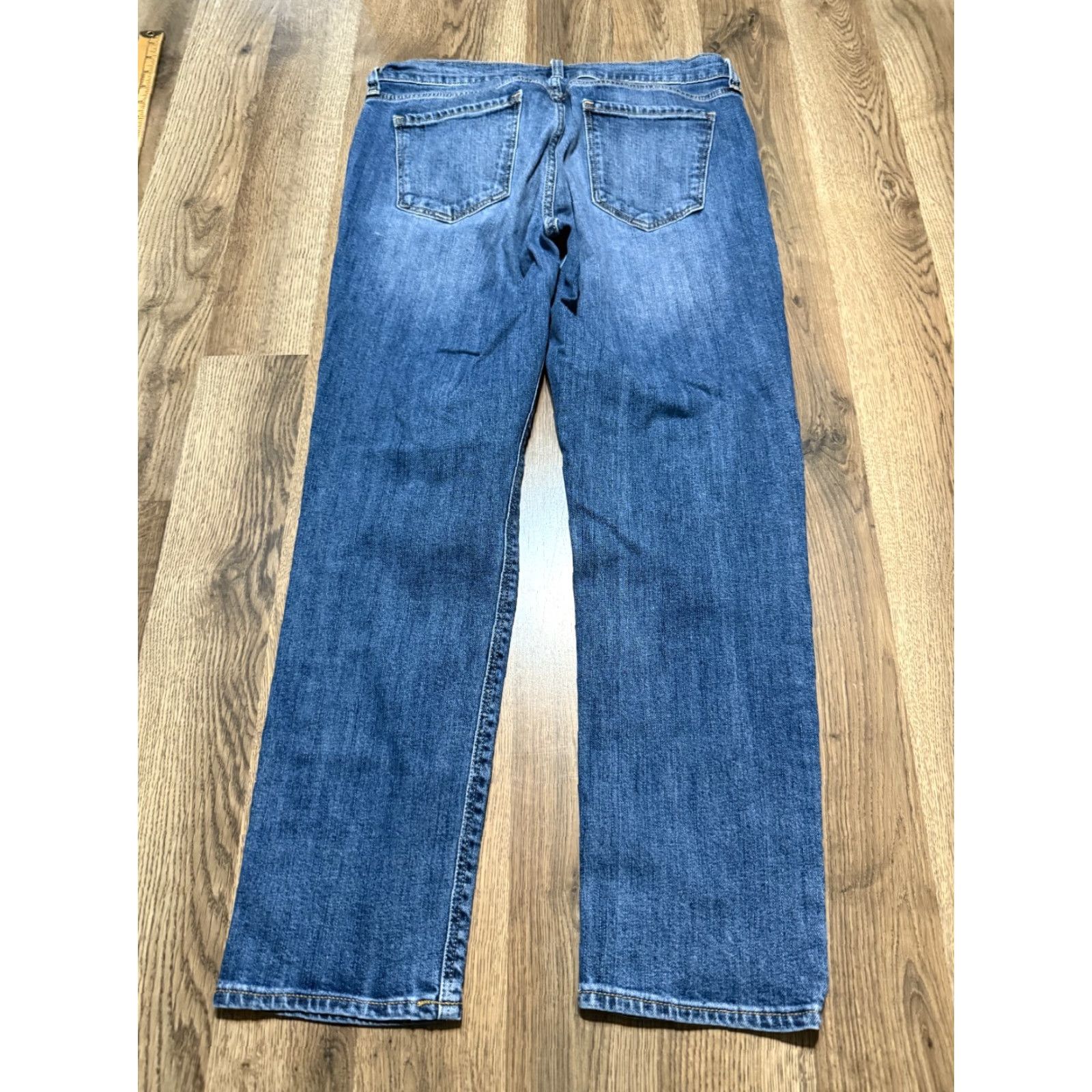 Old Navy Old Navy Jeans Women's 10 Blue Denim Boyfriend Medium Wash Mid Rise Regular Inseam 26 in 5-Pocket Size 32" / US 10 / IT 46 - 2 Thumbnail