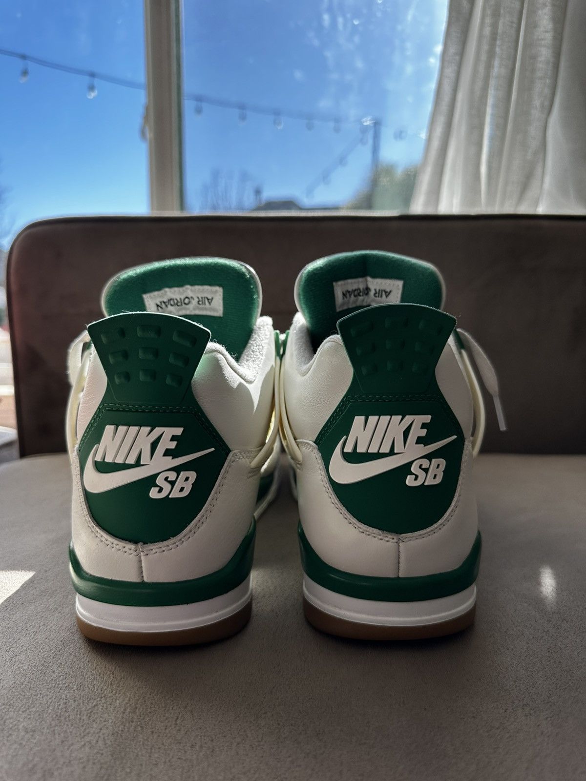 Jordan Brand Jordan 4 SB Pine Green Size US 10.5 / EU 43-44 - 6 Thumbnail