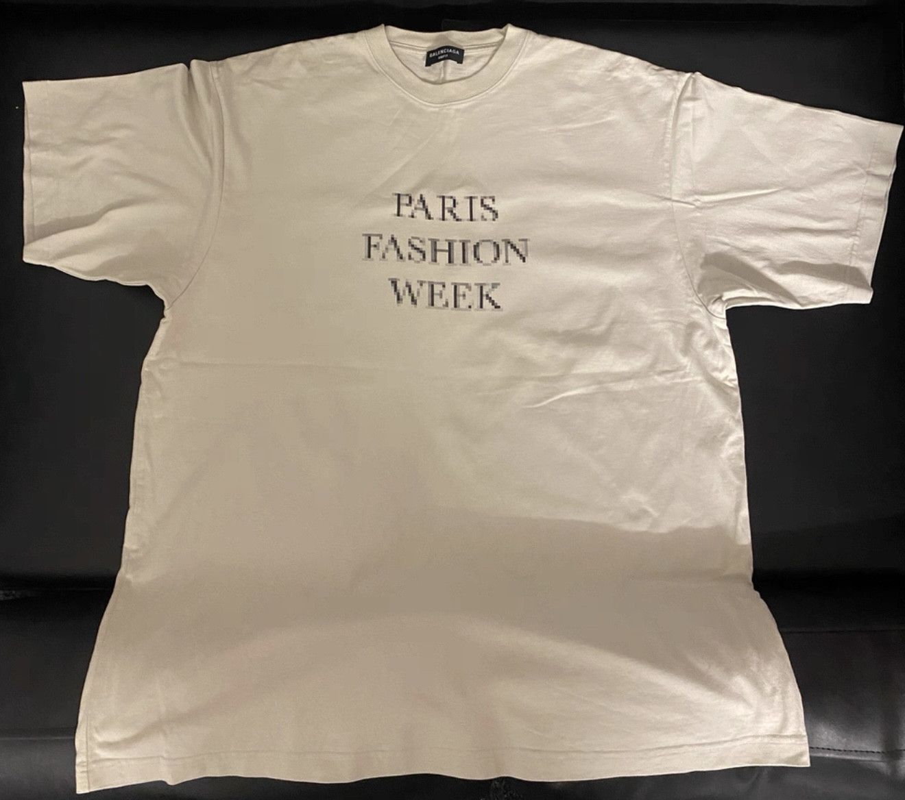 Balenciaga Balenciaga Paris Fashion Week Oversized T Shirt Size US S / EU 44-46 / 1 - 1 Thumbnail